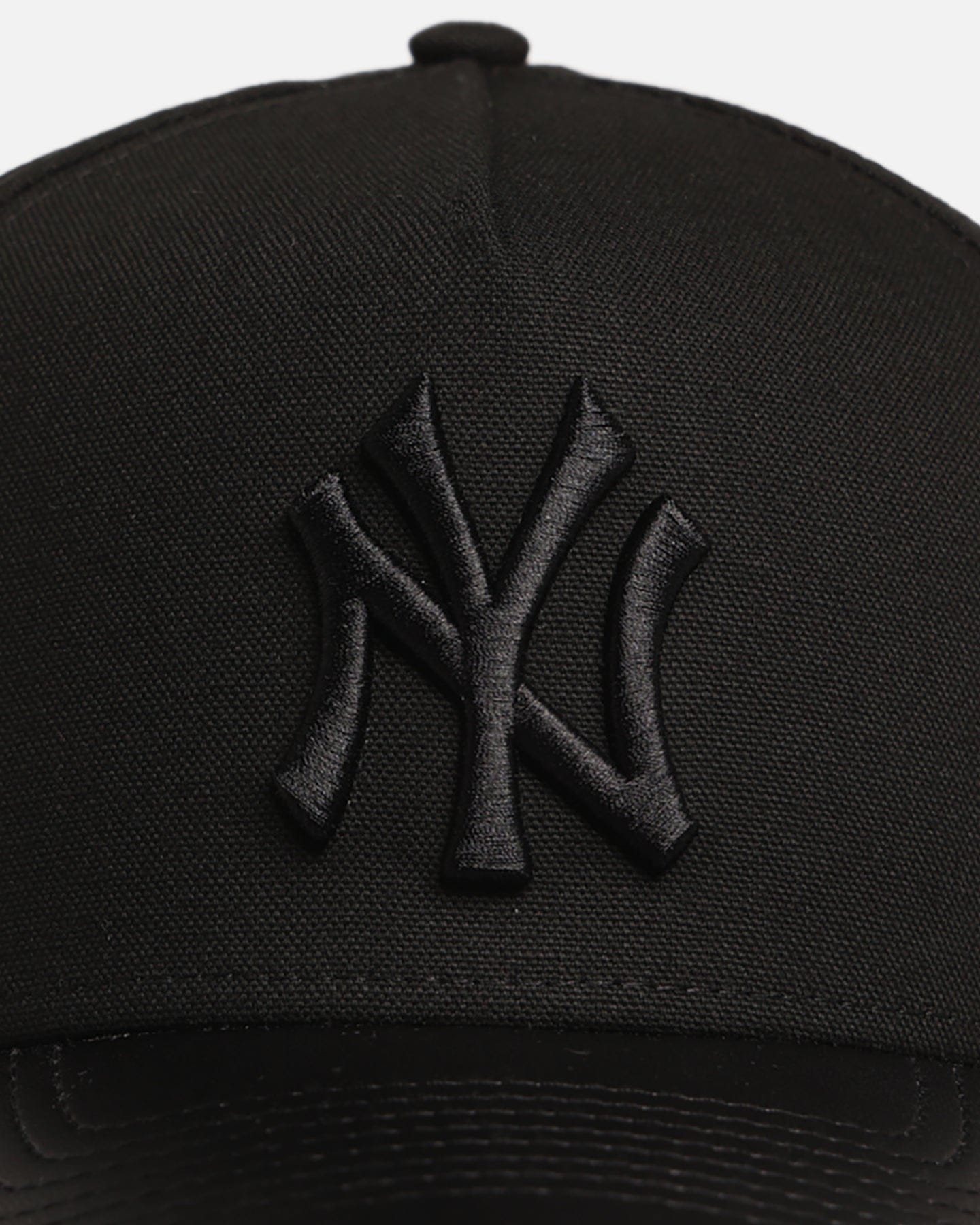 New Era New York Yankees Canvas Leather 9FORTY A - Frame Snapback Black