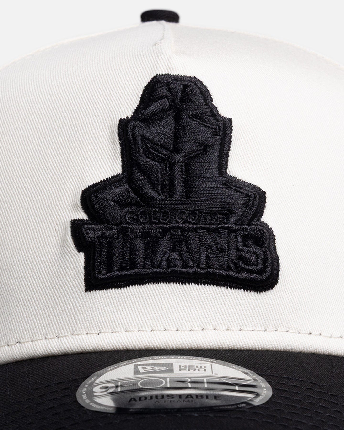 New Era Gold Coast Titans Chrome Black 9FORTY A - Frame Snapback White/Black