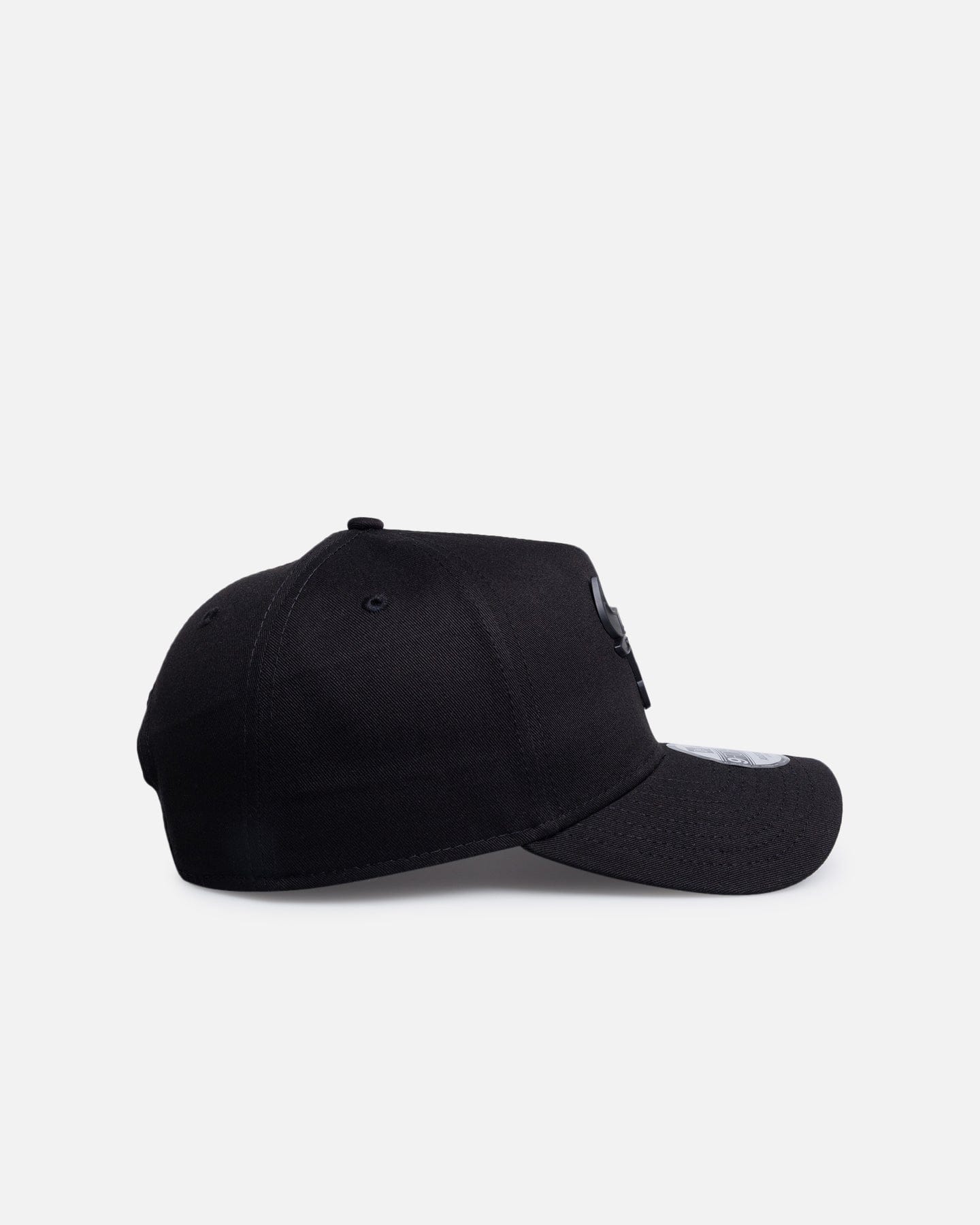 New Era Chicago Bulls Black Metal Badge 9FORTY A - Frame Snapback Black