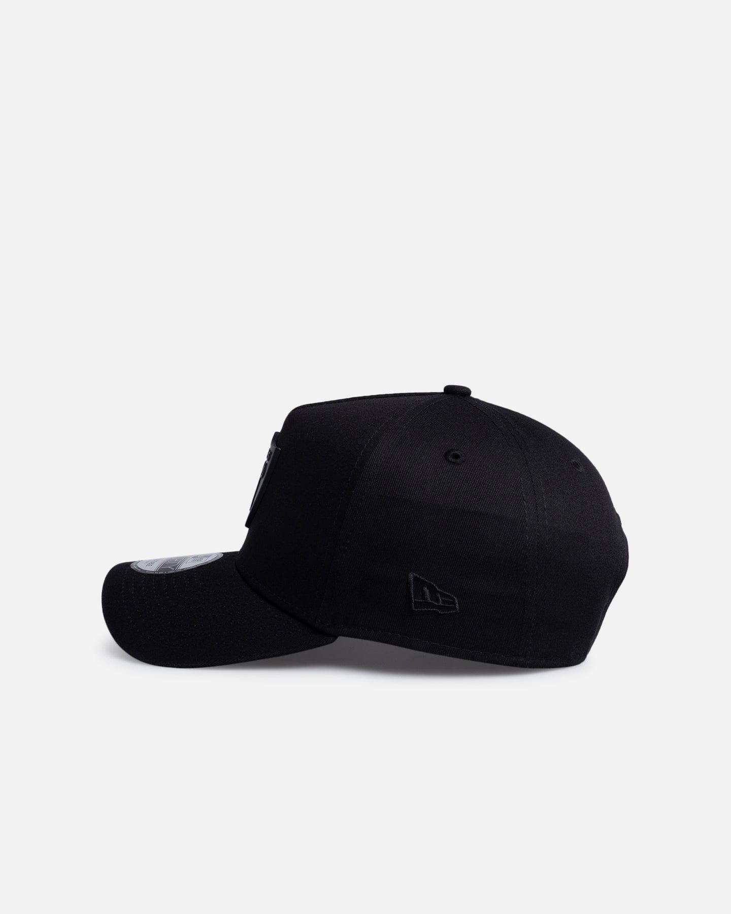 New Era Las Vegas Raiders Black Metal Badge 9FORTY A - Frame Snapback Black