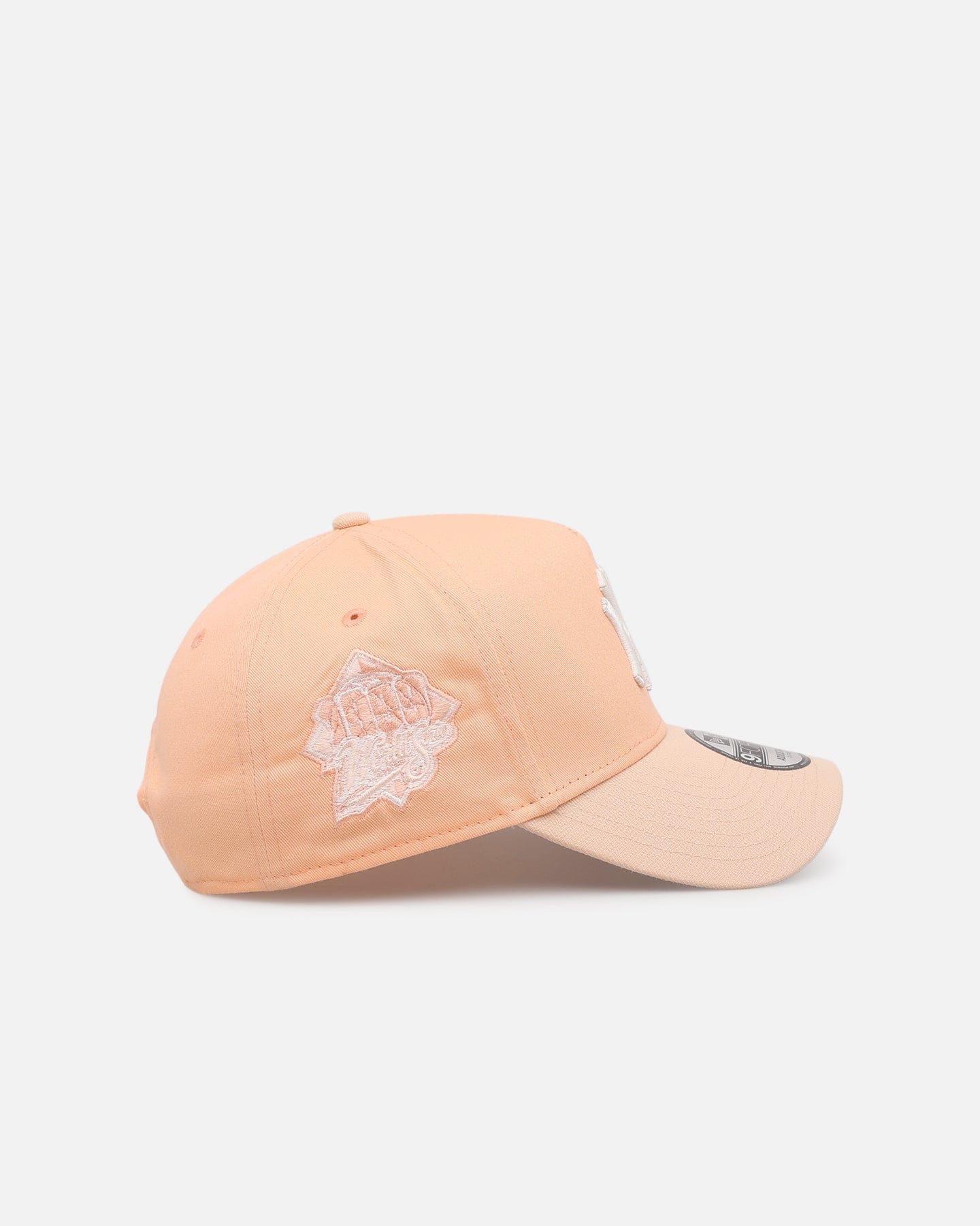 New Era New York Yankees Peaches 9FORTY A - Frame Snapback Peach