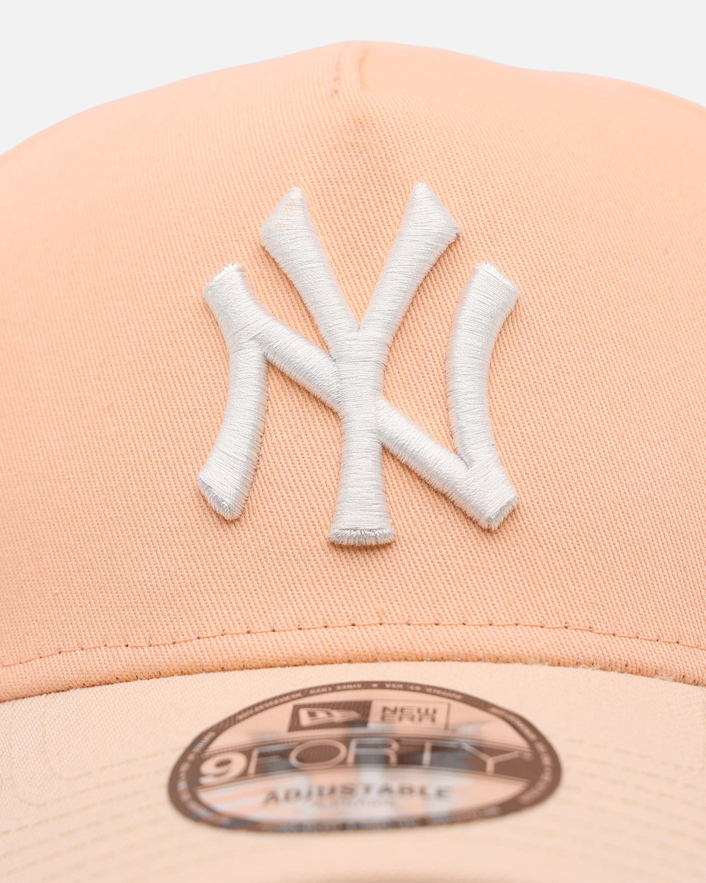 New Era New York Yankees Peaches 9FORTY A - Frame Snapback Peach