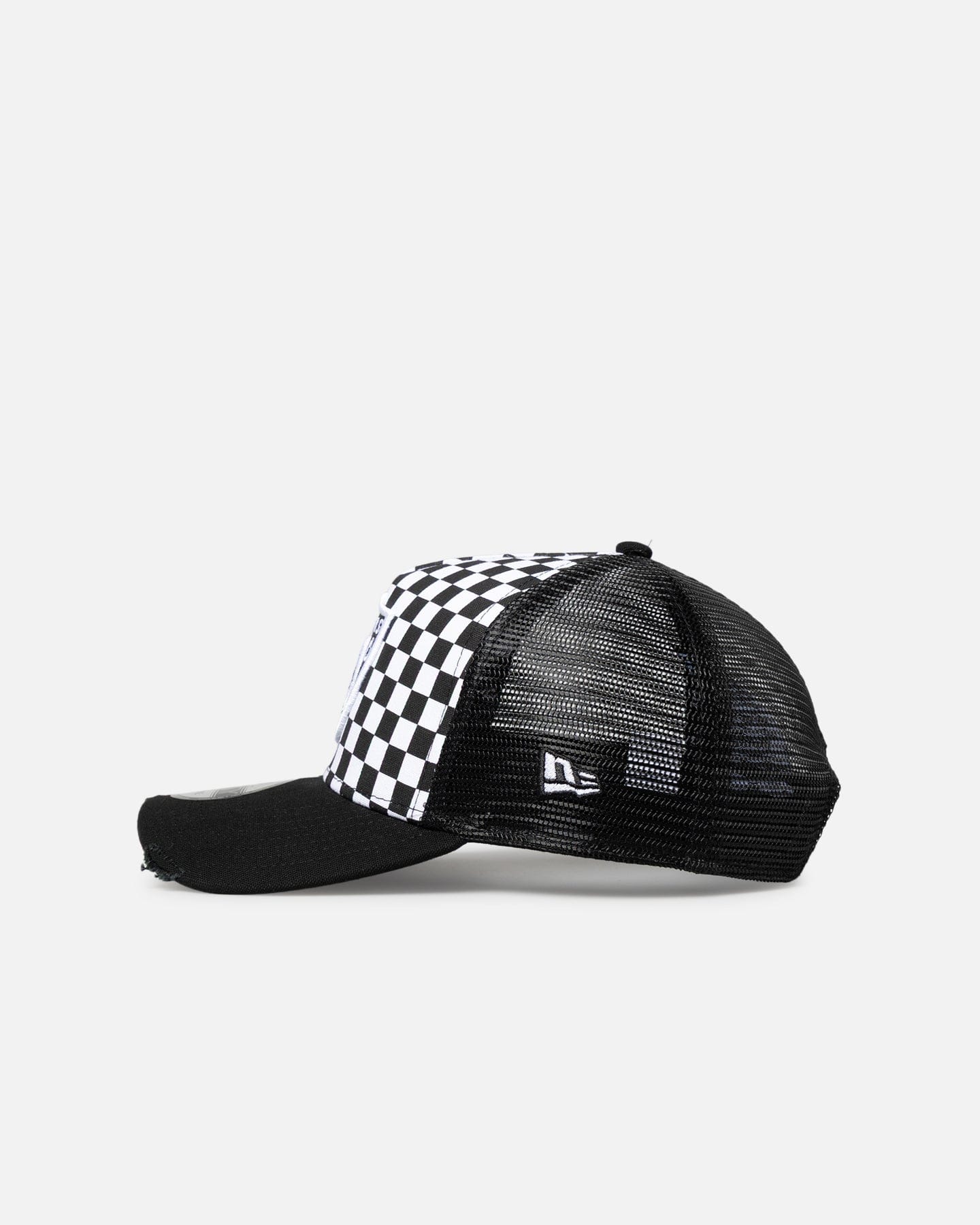 New Era Las Vegas Raiders Checker Trucker 9FORTY A - Frame Trucker Snapback White