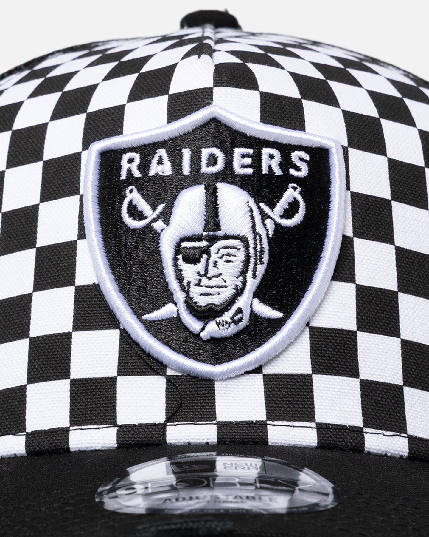 New Era Las Vegas Raiders Checker Trucker 9FORTY A - Frame Trucker Snapback White