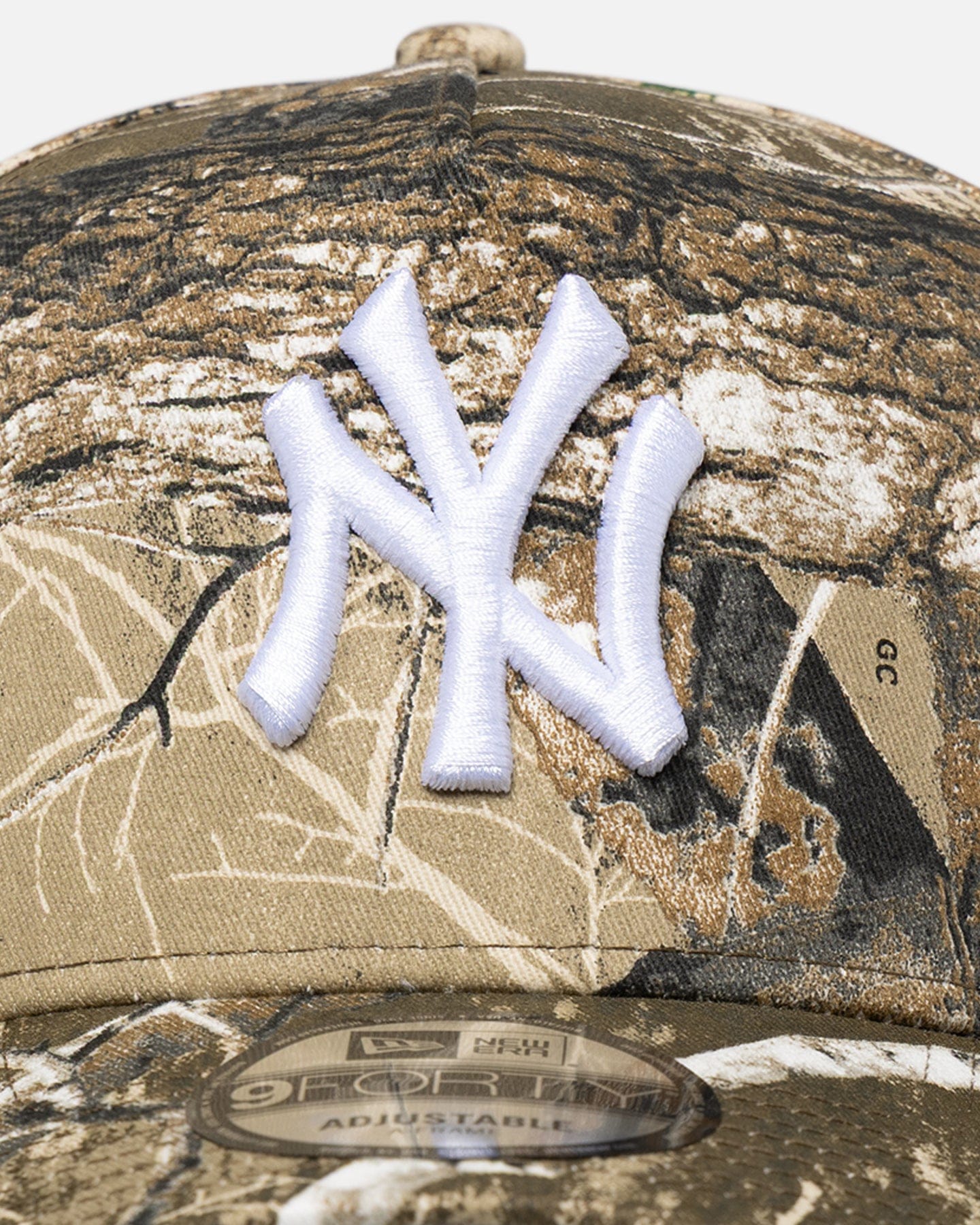 New Era New York Yankees Great Outdoors Part II 9FORTY A - Frame Snapback Real Tree Camo