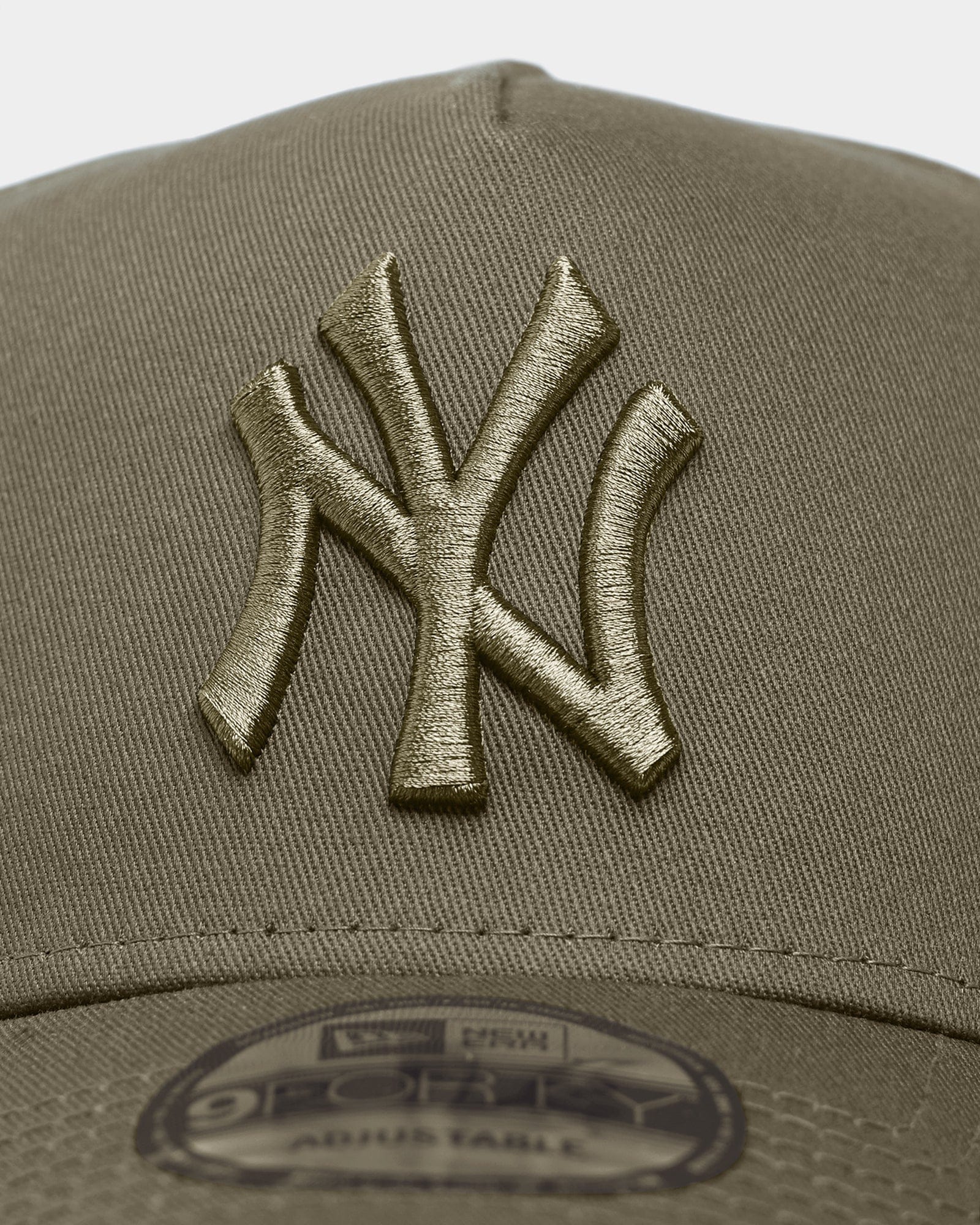 New Era New York Yankees Tonal Olive 9FORTY A - Frame Snapback Olive