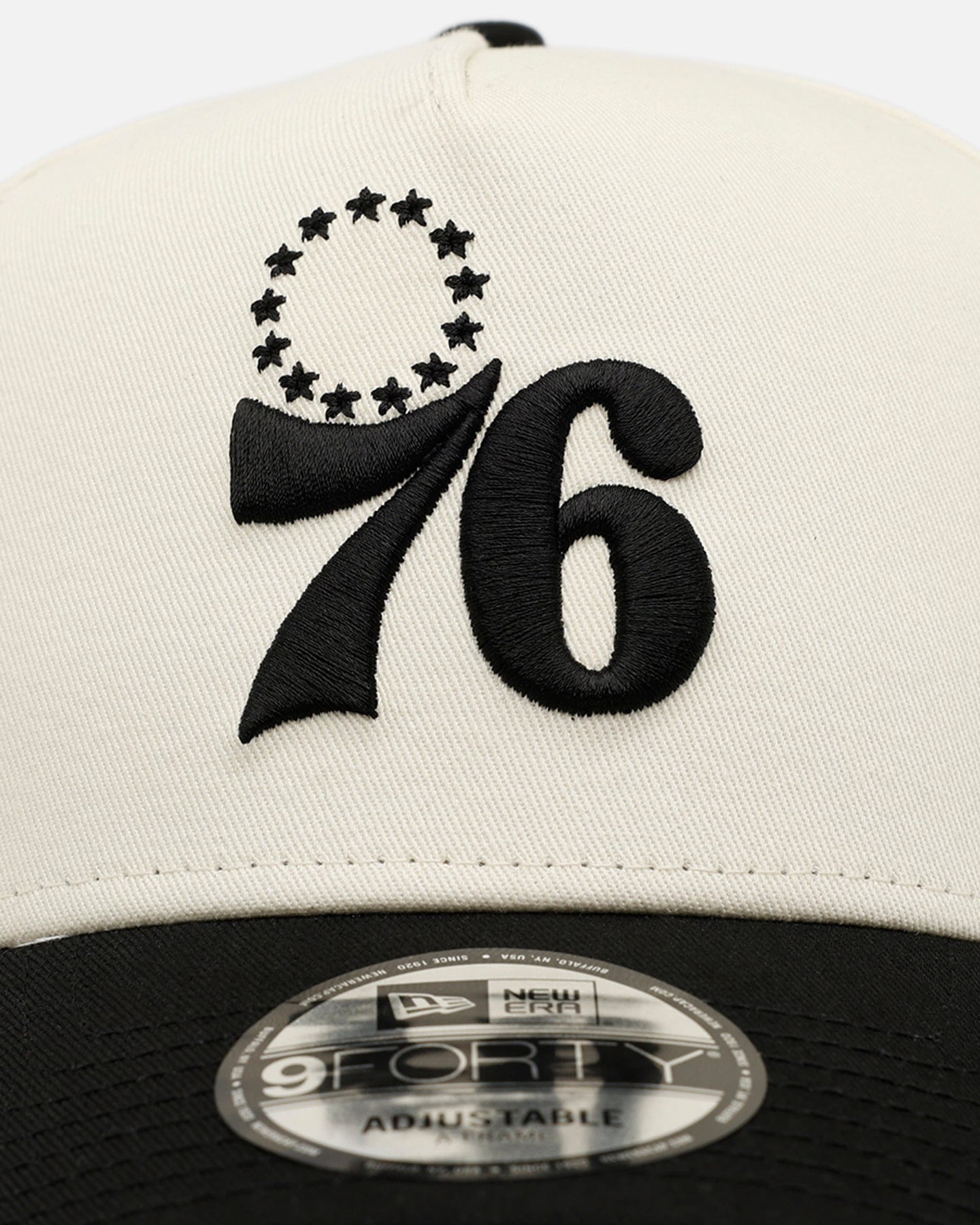 New Era Philadelphia 76ers Easy Chrome Black 9FORTY A - Frame Snapback Chrome/Black