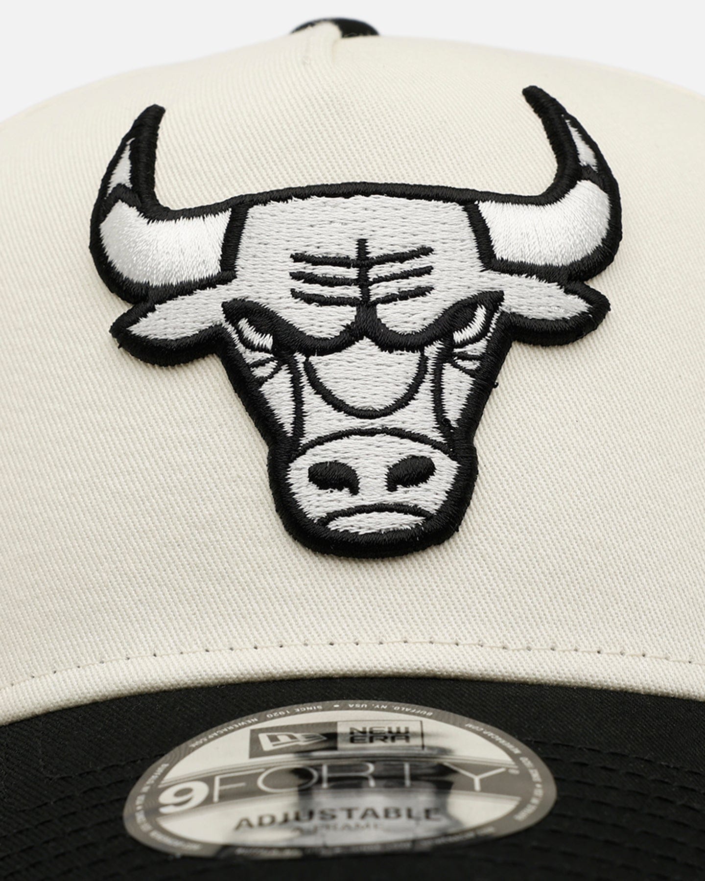New Era Chicago Bulls Easy Chrome Black 9FORTY A - Frame Snapback Chrome/Black
