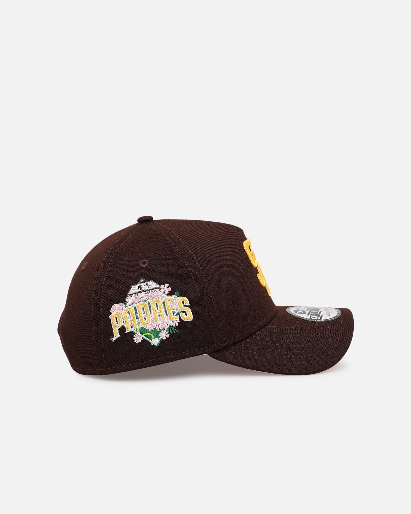 New Era San Diego Padres Floral Side Patch 9FORTY A - Frame Snapback Official Team Color