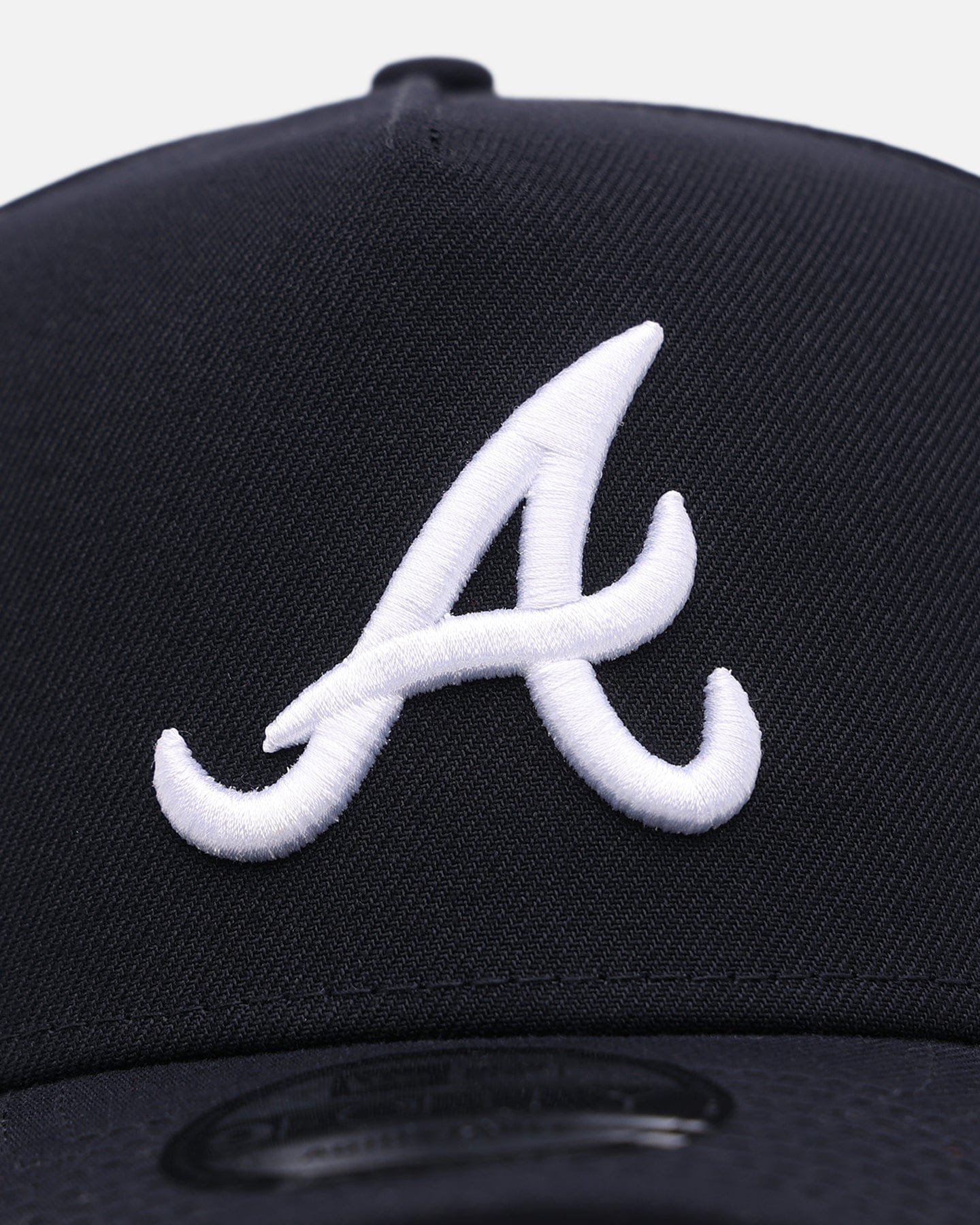 New Era Atlanta Braves Floral Side Patch 9FORTY A - Frame Snapback Official Team Color