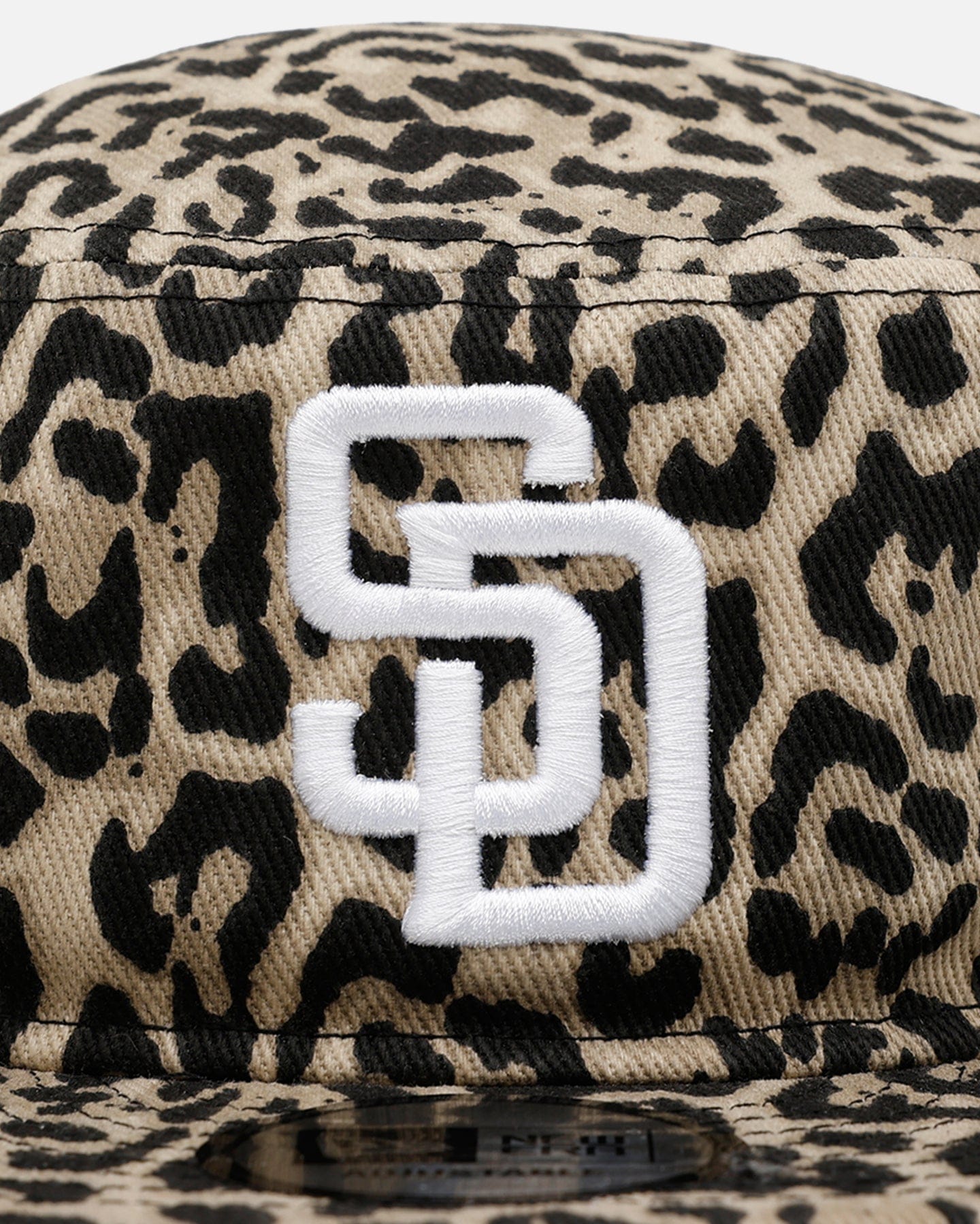 New Era San Diego Padres 9Forty A - Frame Snapback Leopard