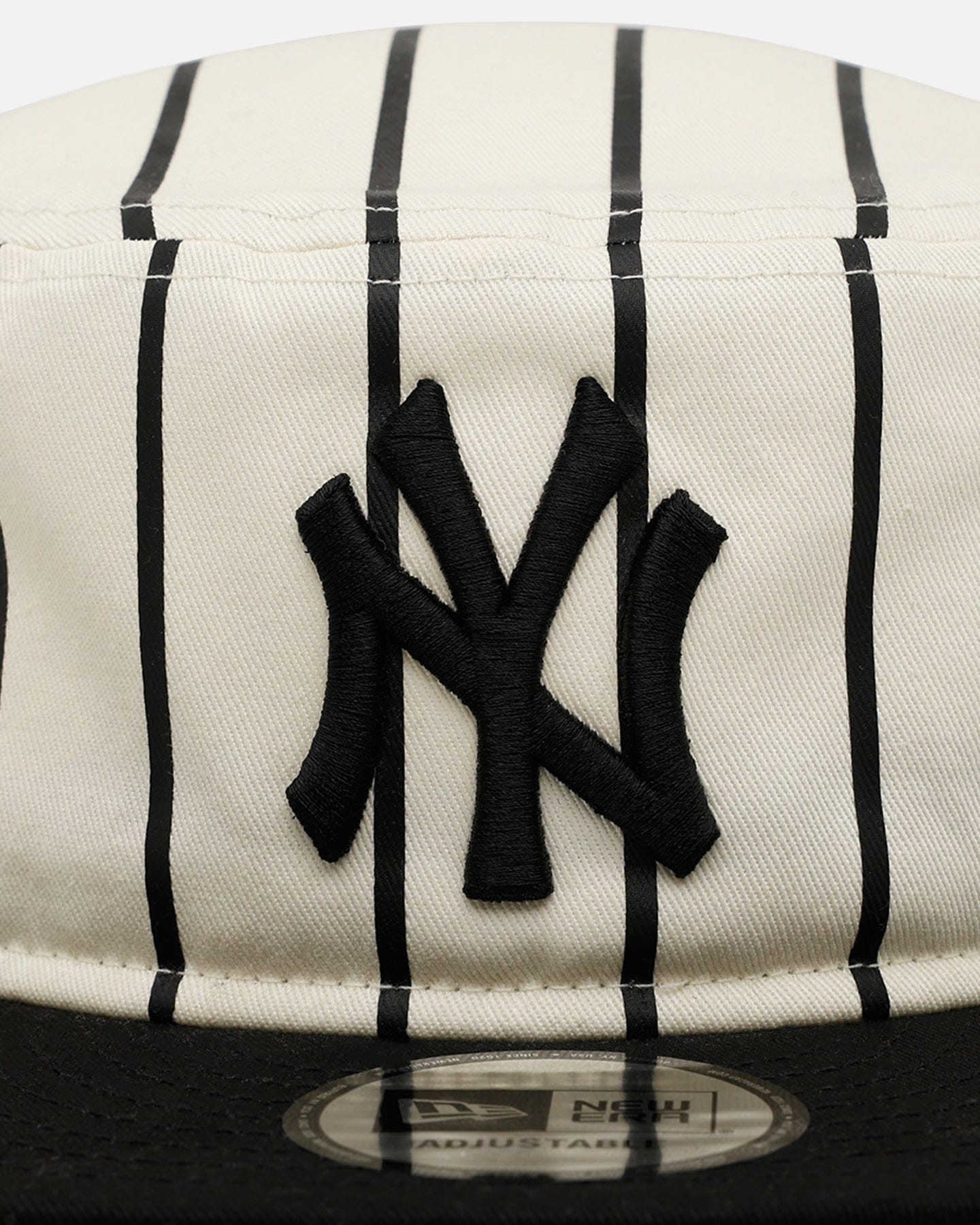 New Era New York Yankees Pinstripe Painter Snapback Chrome/Black