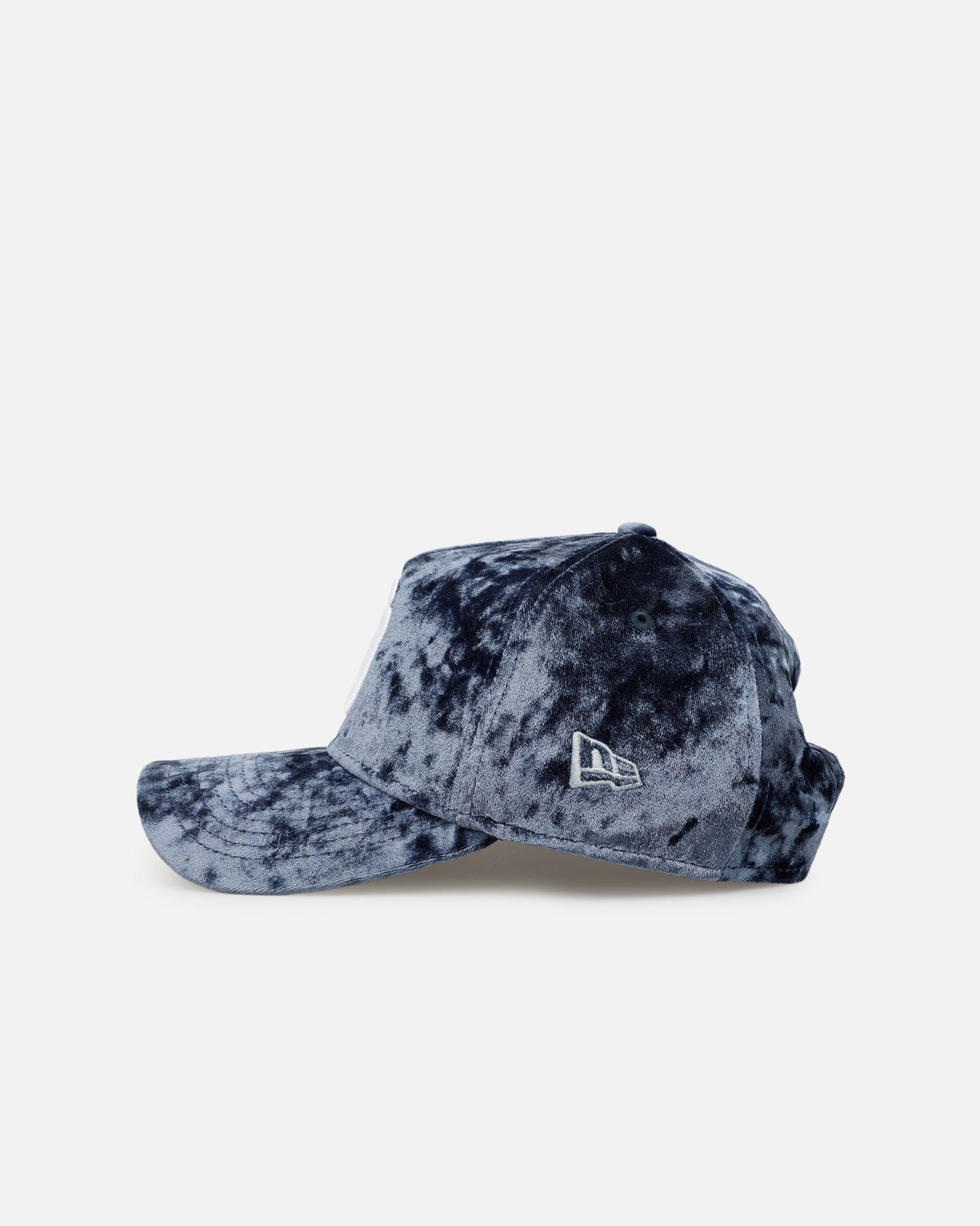 New Era San Diego Padres Crushed Blue Velvet 9FORTY A - Frame Snapback Blue