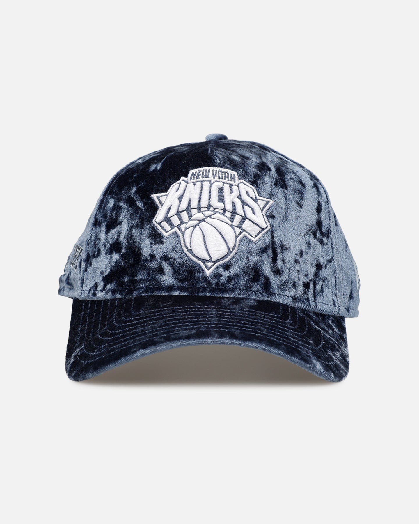 New Era New York Knicks Crushed Blue Velvet 9FORTY A - Frame Snapback Blue