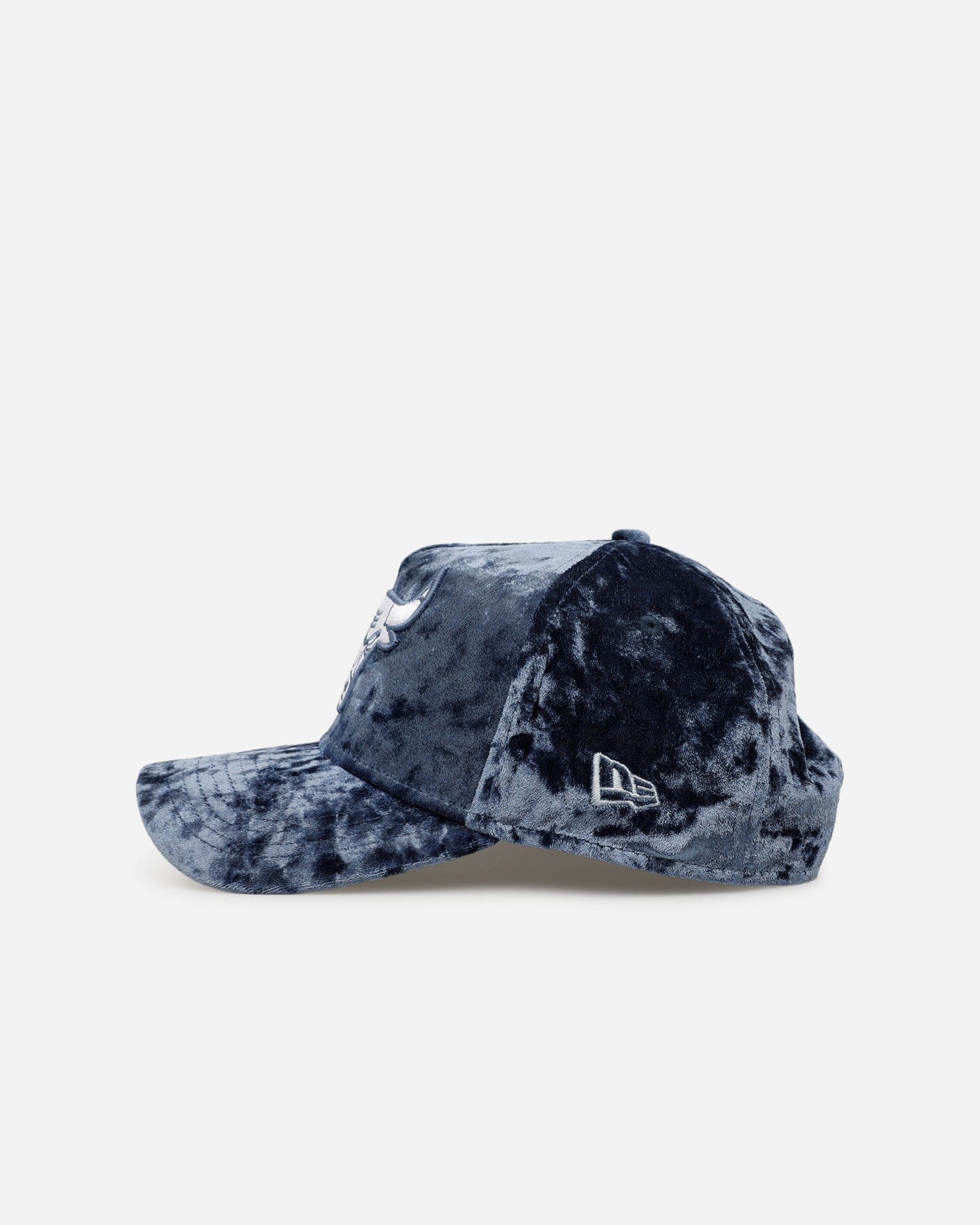 New Era Chicago Bulls Crushed Blue Velvet 9FORTY A - Frame Snapback Blue