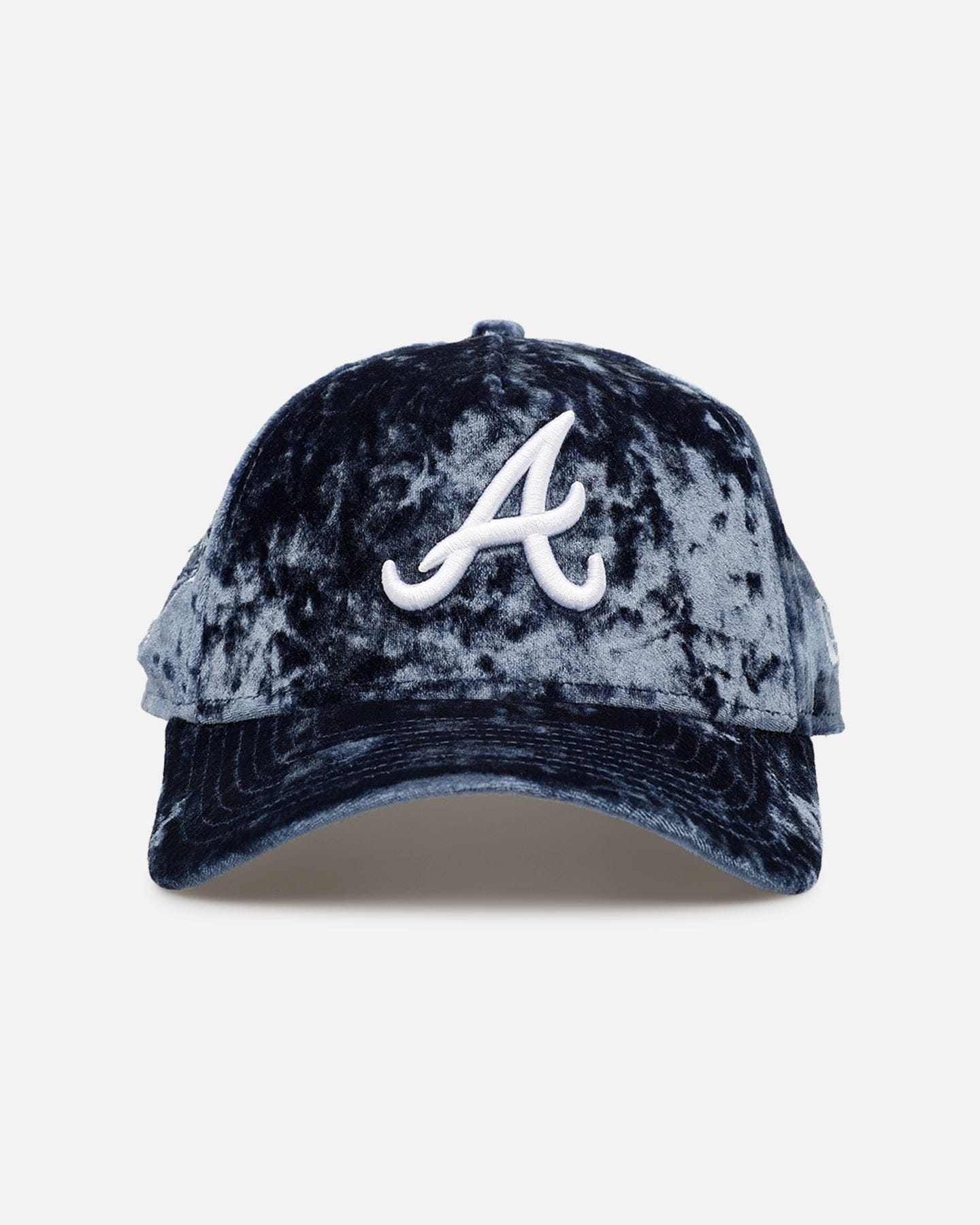 New Era Atlanta Braves Crushed Blue Velvet 9FORTY A - Frame Snapback Blue