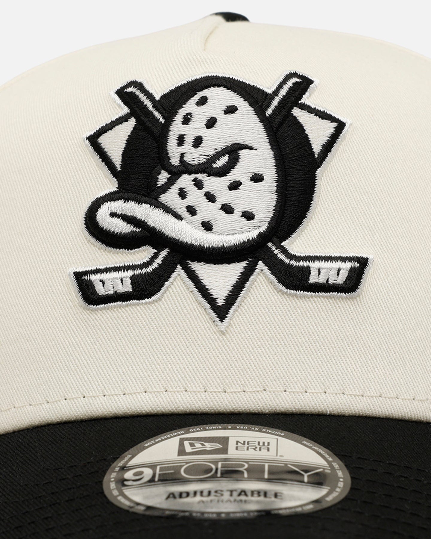 New Era Anaheim Ducks Easy Chrome Black 9FORTY A - Frame Snapback Chrome/Black