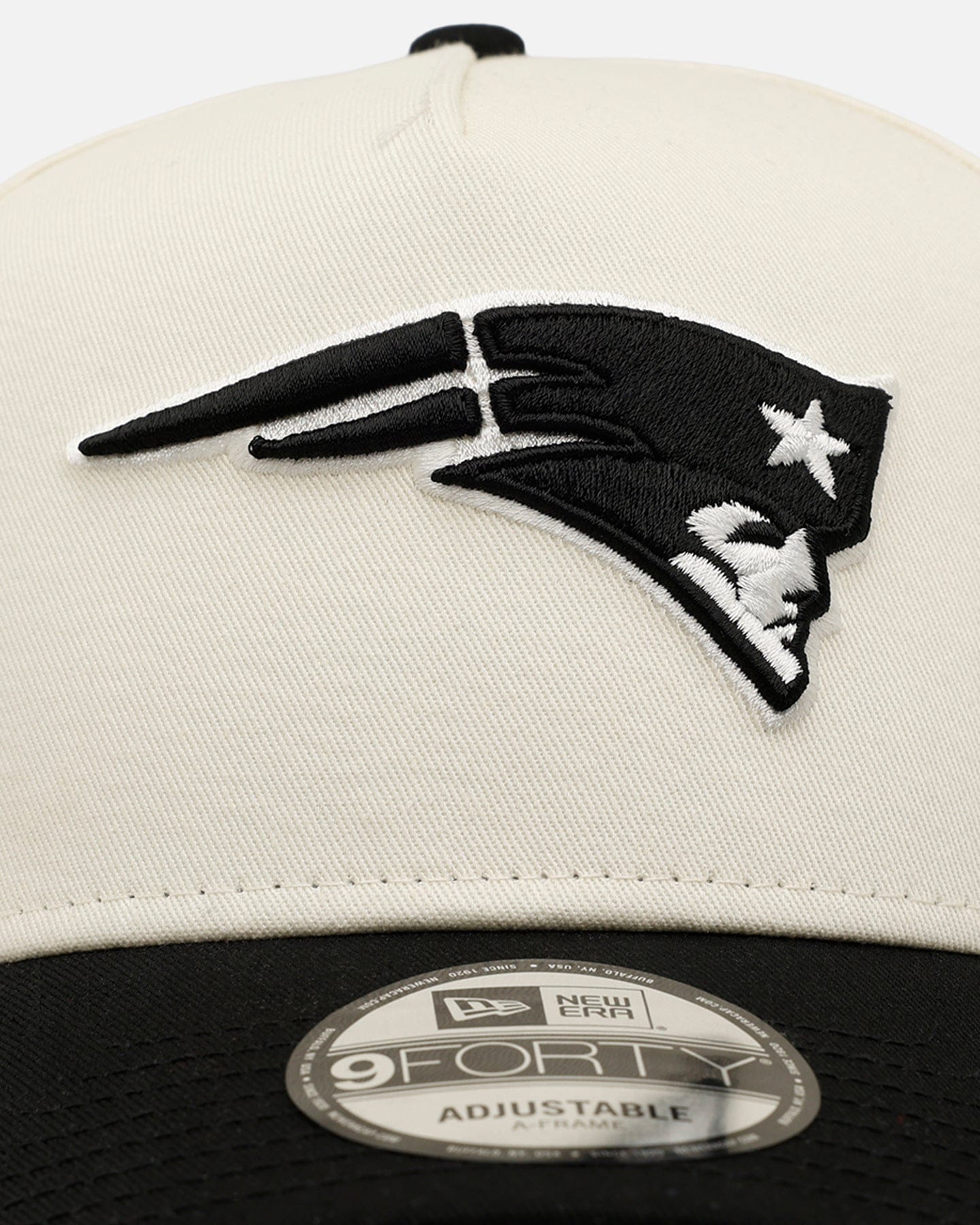 New Era New England Patriots Easy Chrome Black 9FORTY A - Frame Snapback Chrome/Black