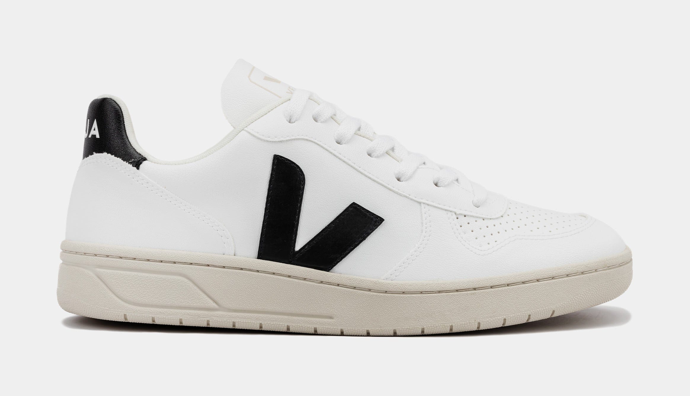 VEJA V - 10 Mens Lifestyle Shoes (White/Black)