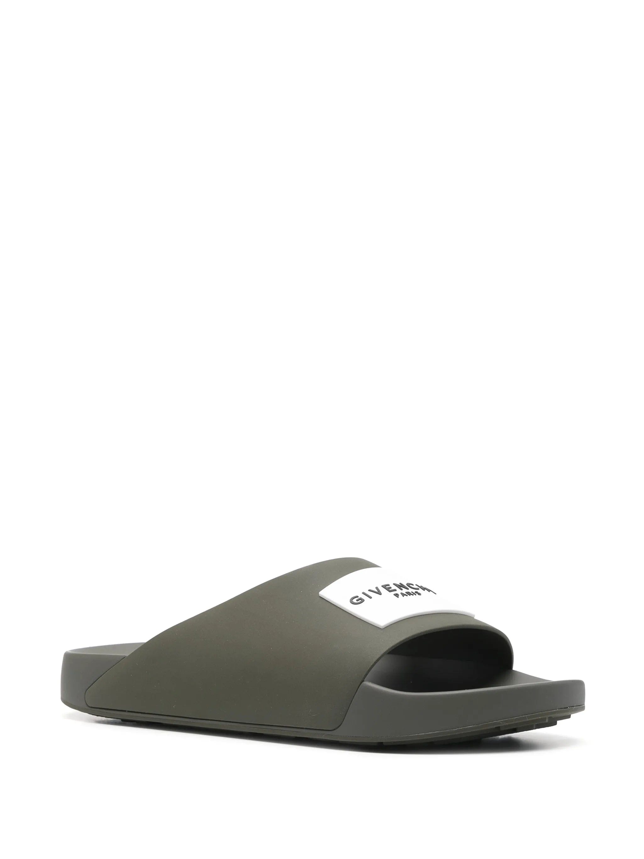 Givenchy logo - detail slides