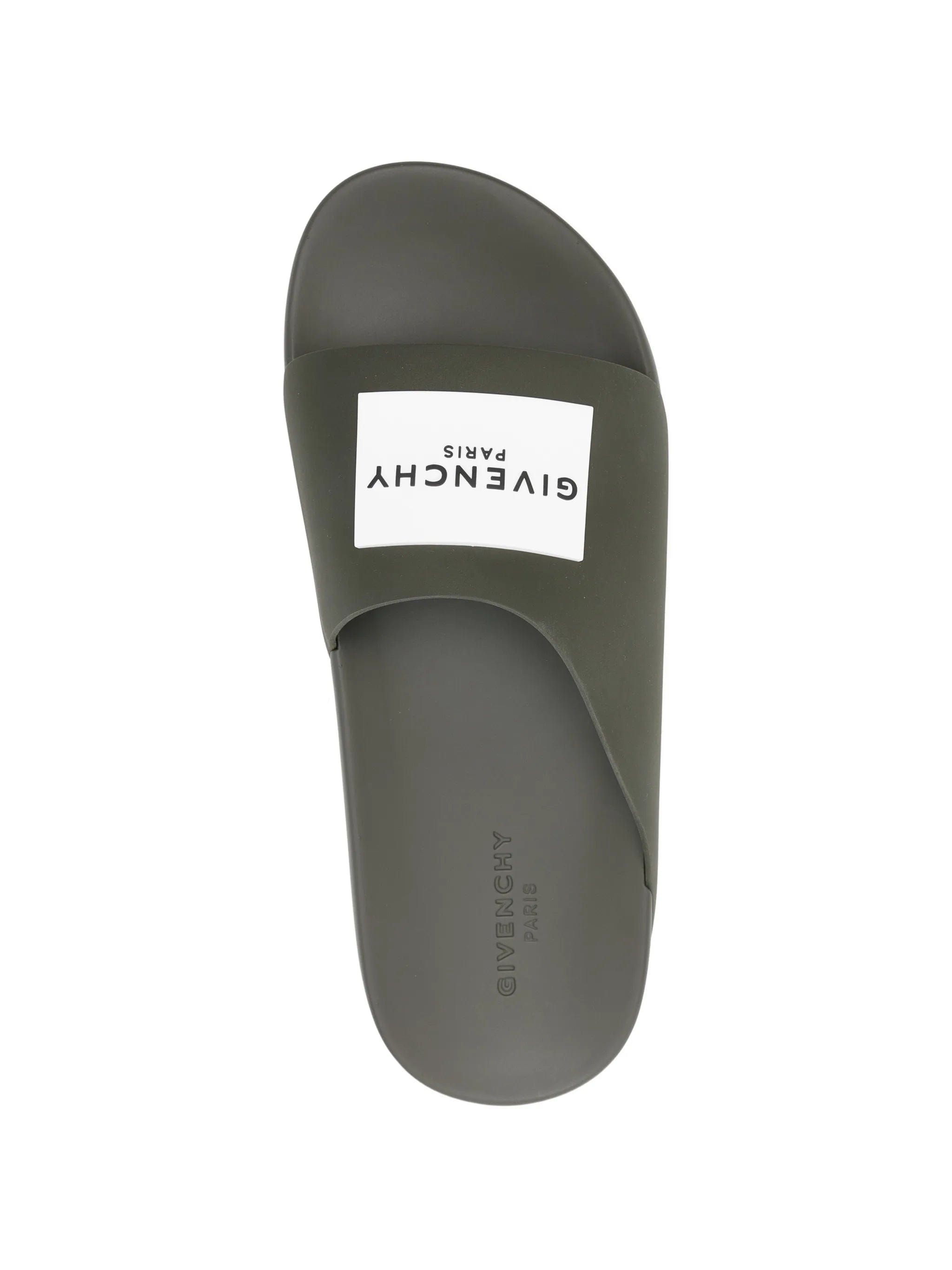 Givenchy logo - detail slides
