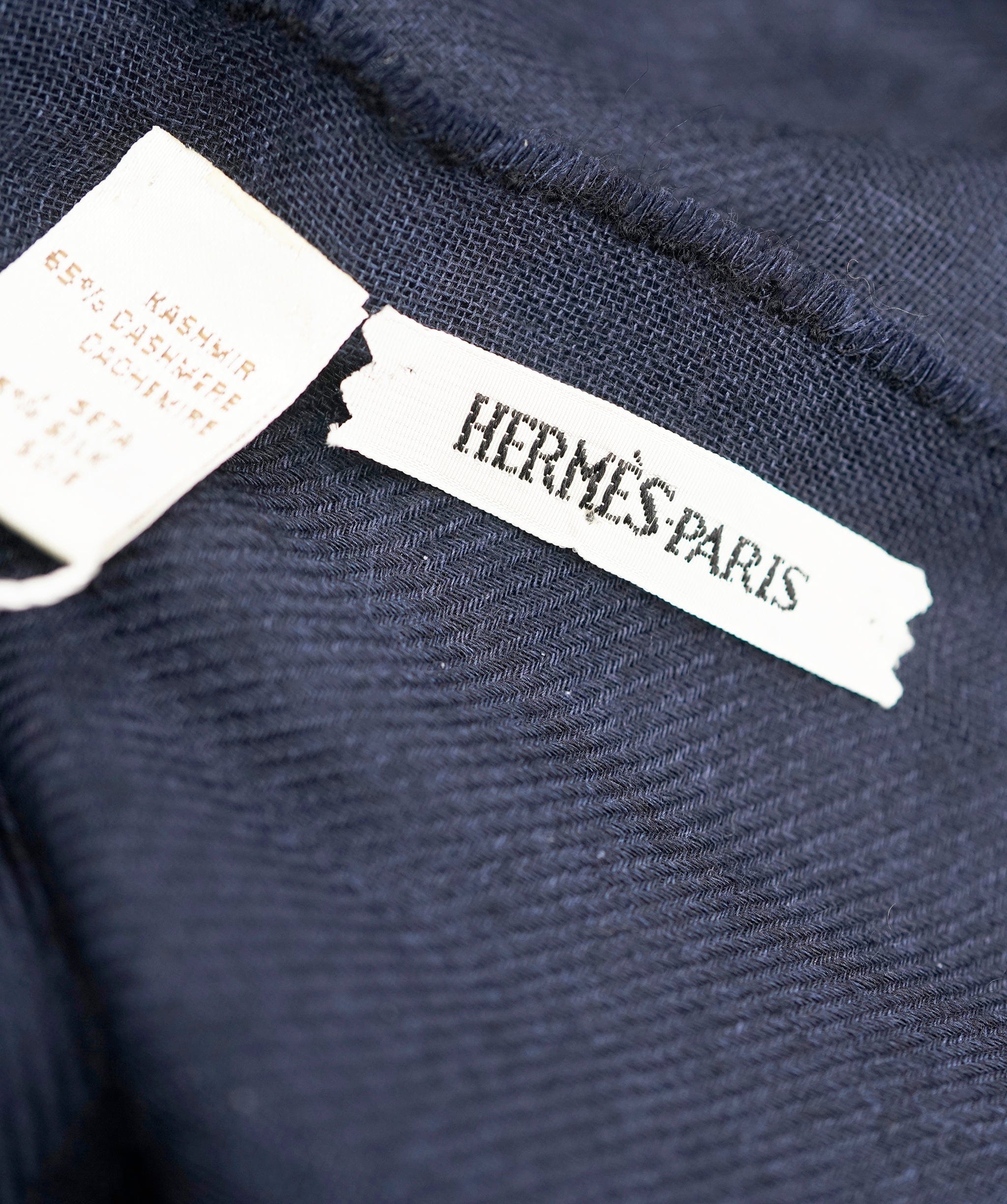 Hermes navy cashmere scarf - AJC0917