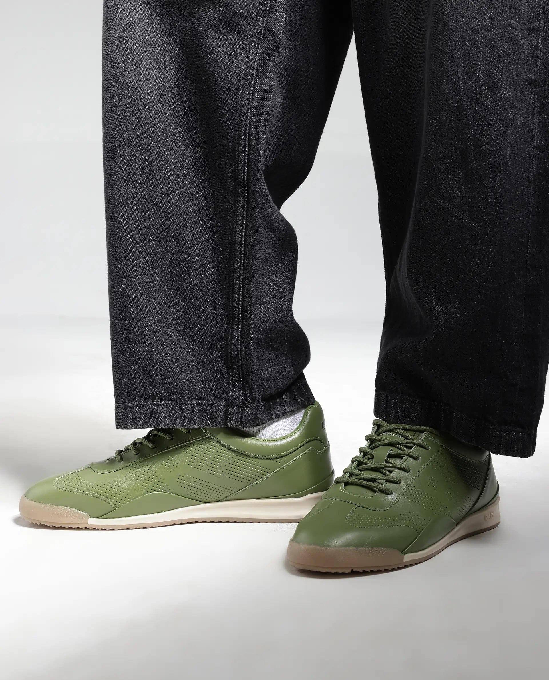 RAREZ Rare Rabbit Men's Cryon Matcha Leather Sneaker