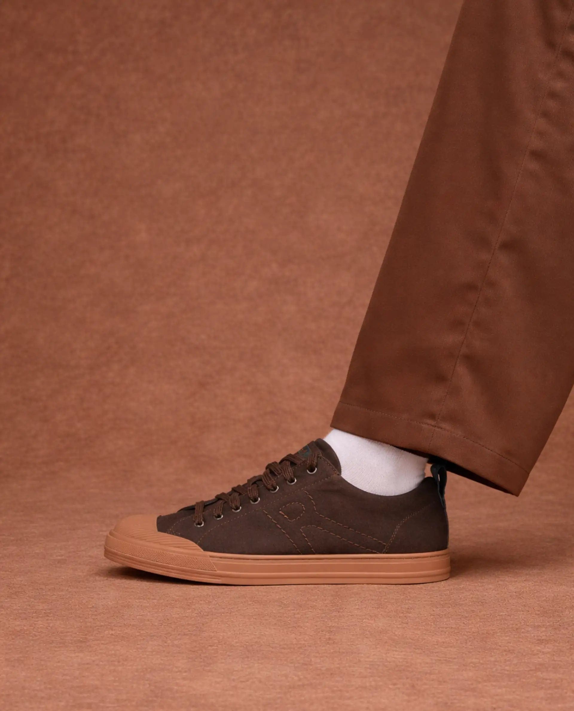 RAREZ Rare Rabbit Men's Sauron 77 Dark Brown Canvas Fabric Sneaker