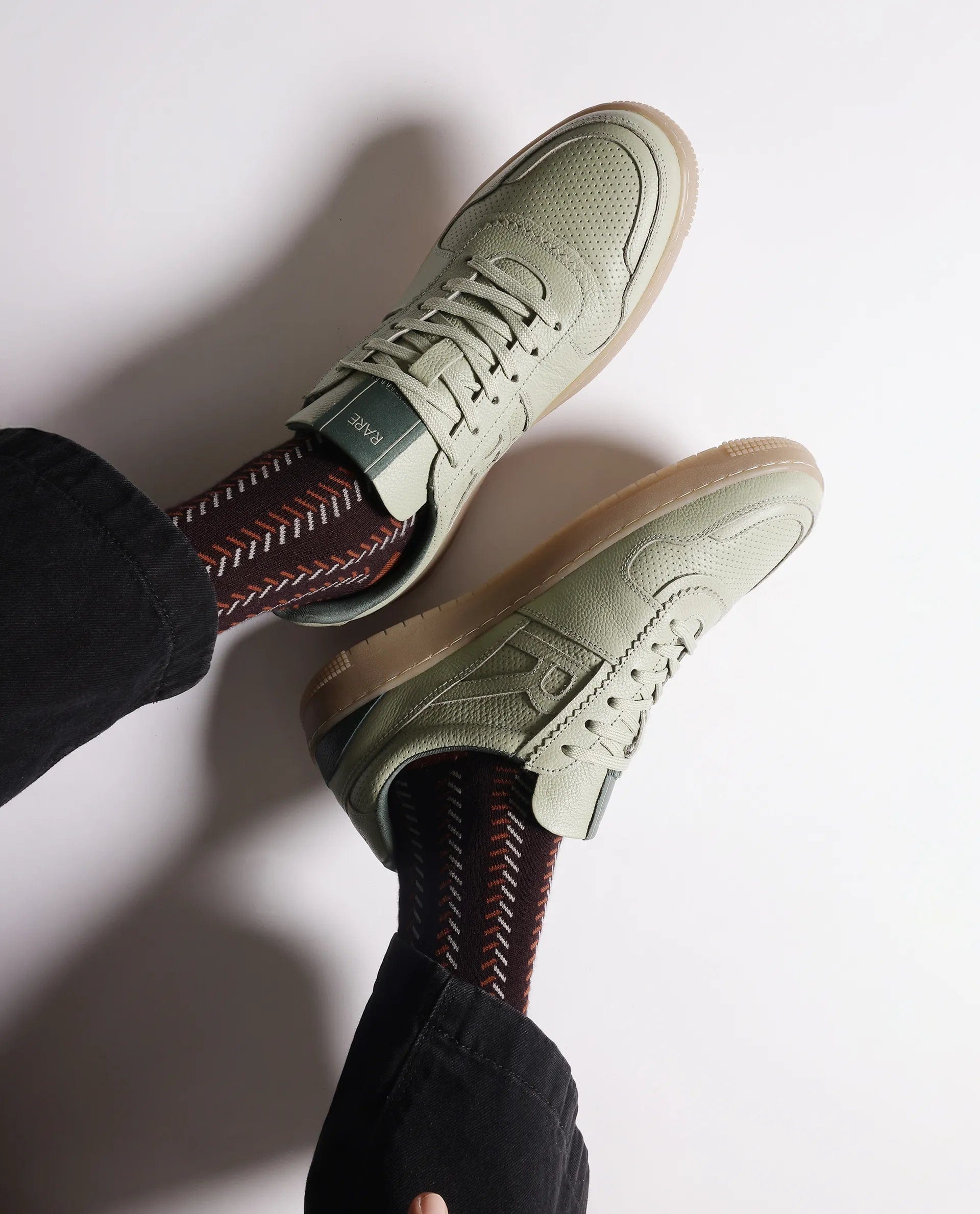 RAREZ Rare Rabbit Mens Neva Sage Genuine Leather Lace - Up Closure Low - Top Dual Tone Sneaker