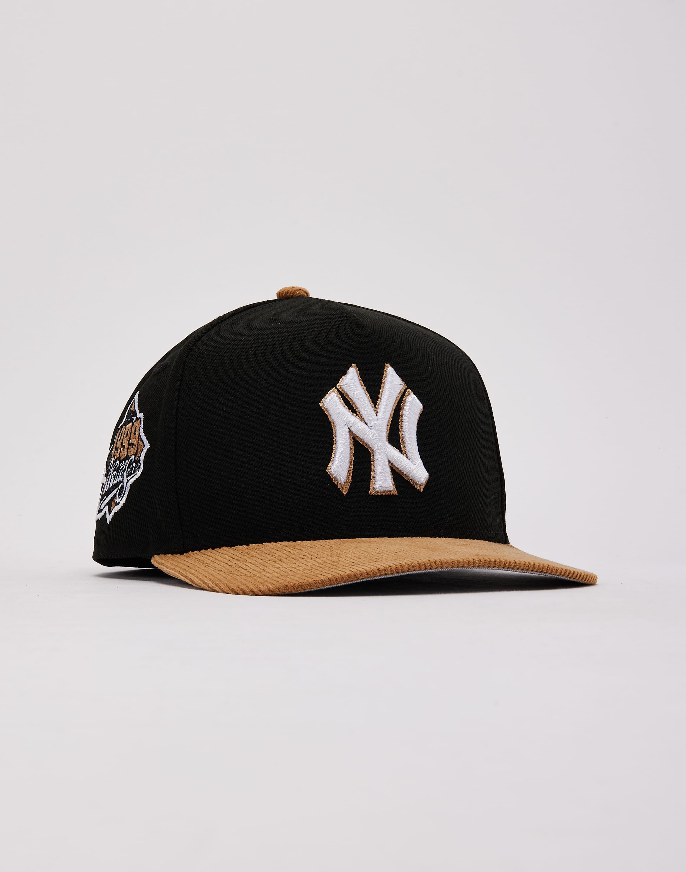 New Era MLB New York Yankees Corduroy 9Fifty A - Frame Snapback