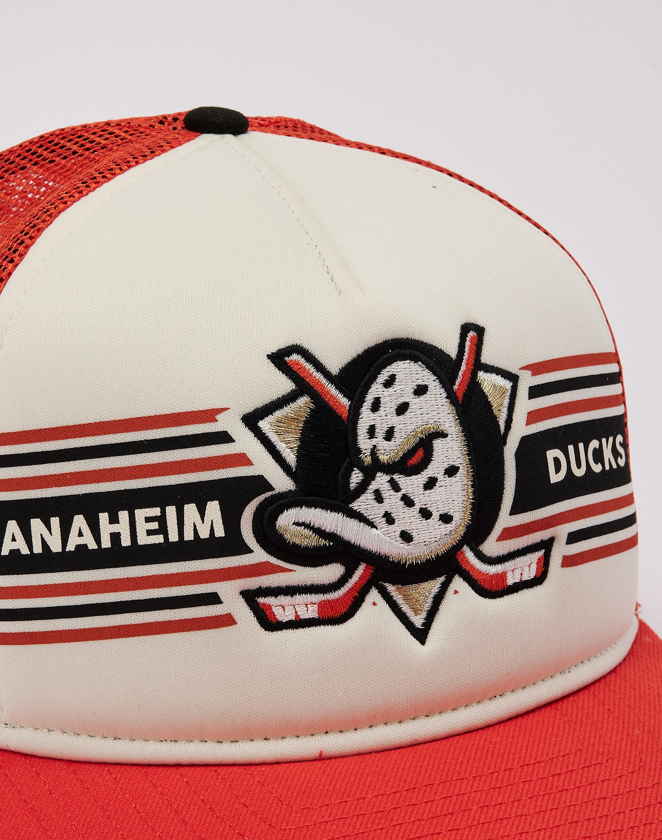 New Era NHL Anaheim Ducks Banner 9Fifty A - Frame Trucker Hat