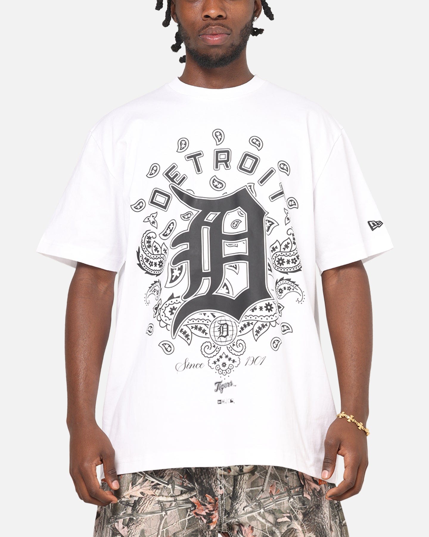 New Era Detroit Tigers Paisley Oversized T - Shirt White