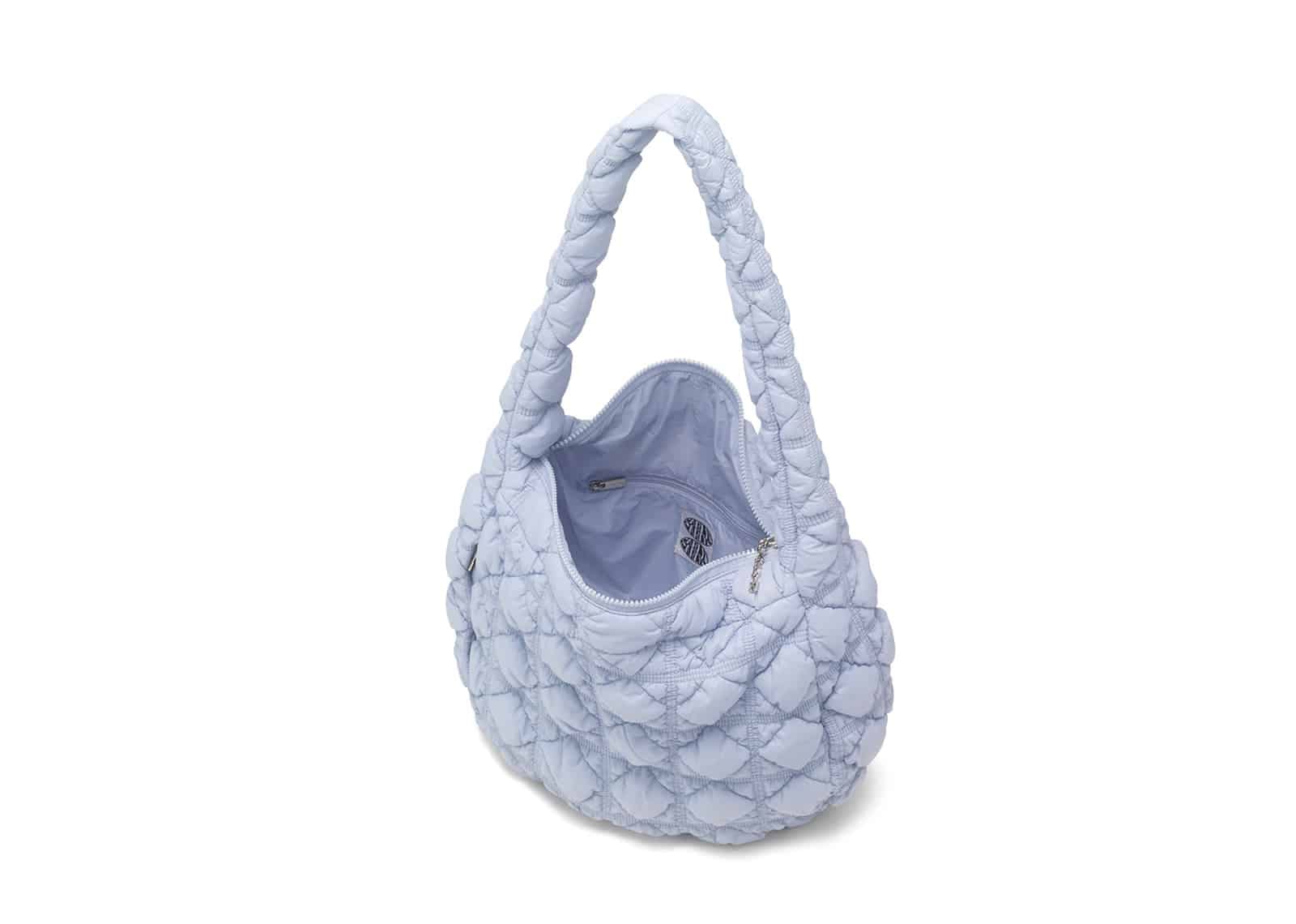 Carlyn Soft L Bag Cloud Blue H71307010