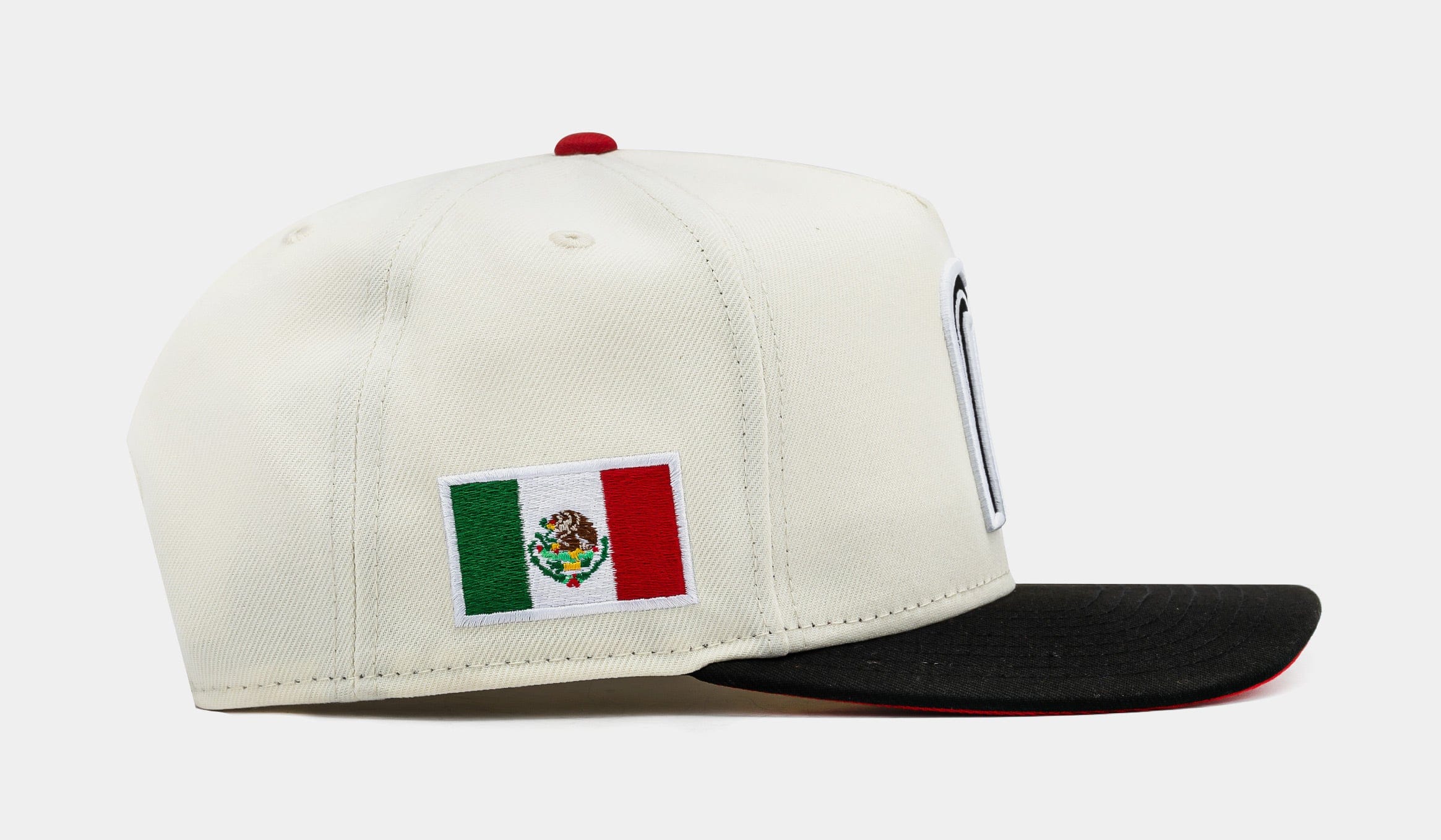 NEW ERA Shoe Palace Exclusive Mexico 950AF Snapback Mens Hat (Beige/Black)