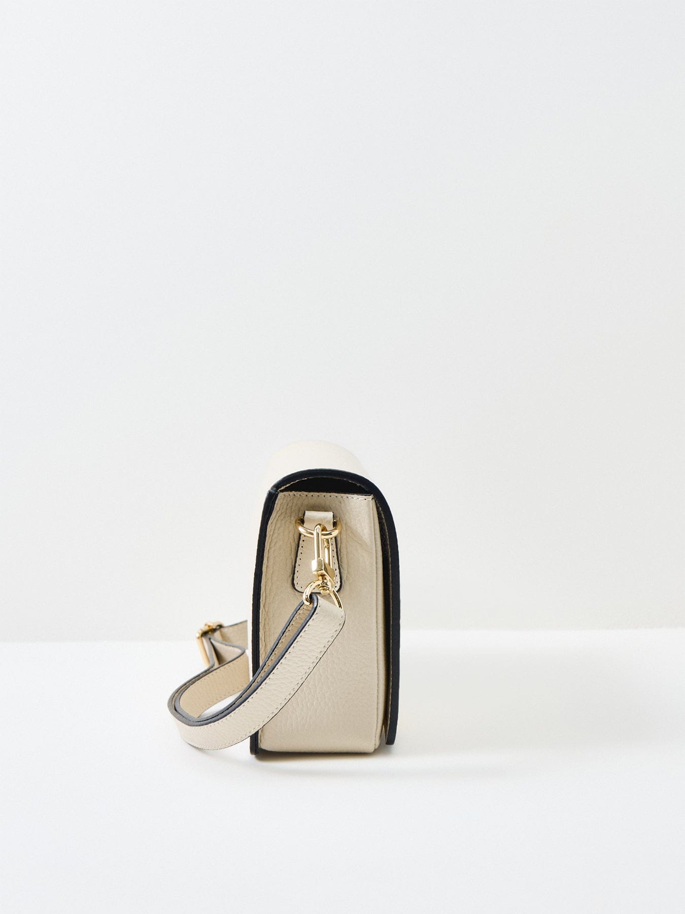 Apatchy London Newbury Leather Crossbody Bag Cream