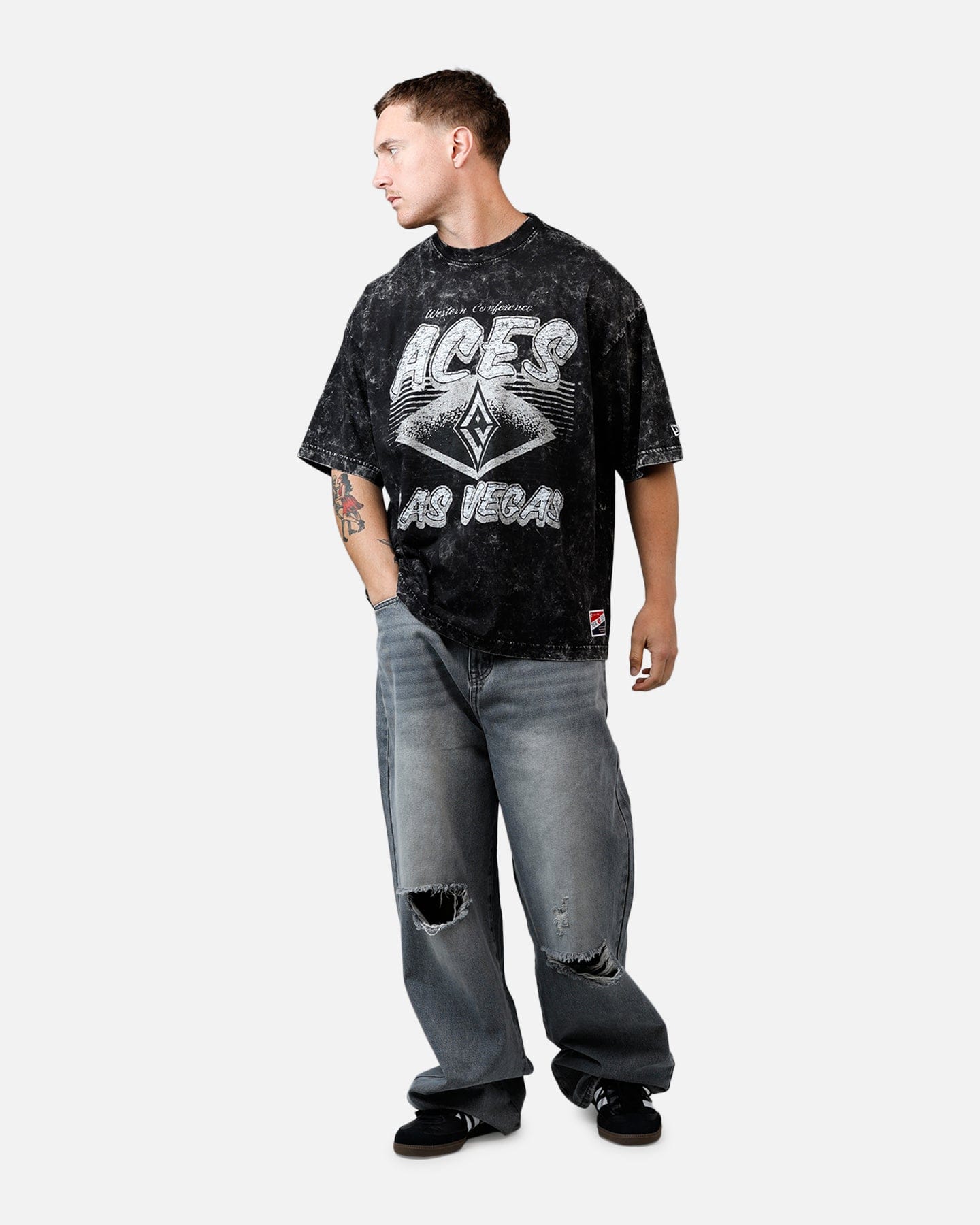 New Era Las Vegas Aces Boxy Essentials T - Shirt Washed Black