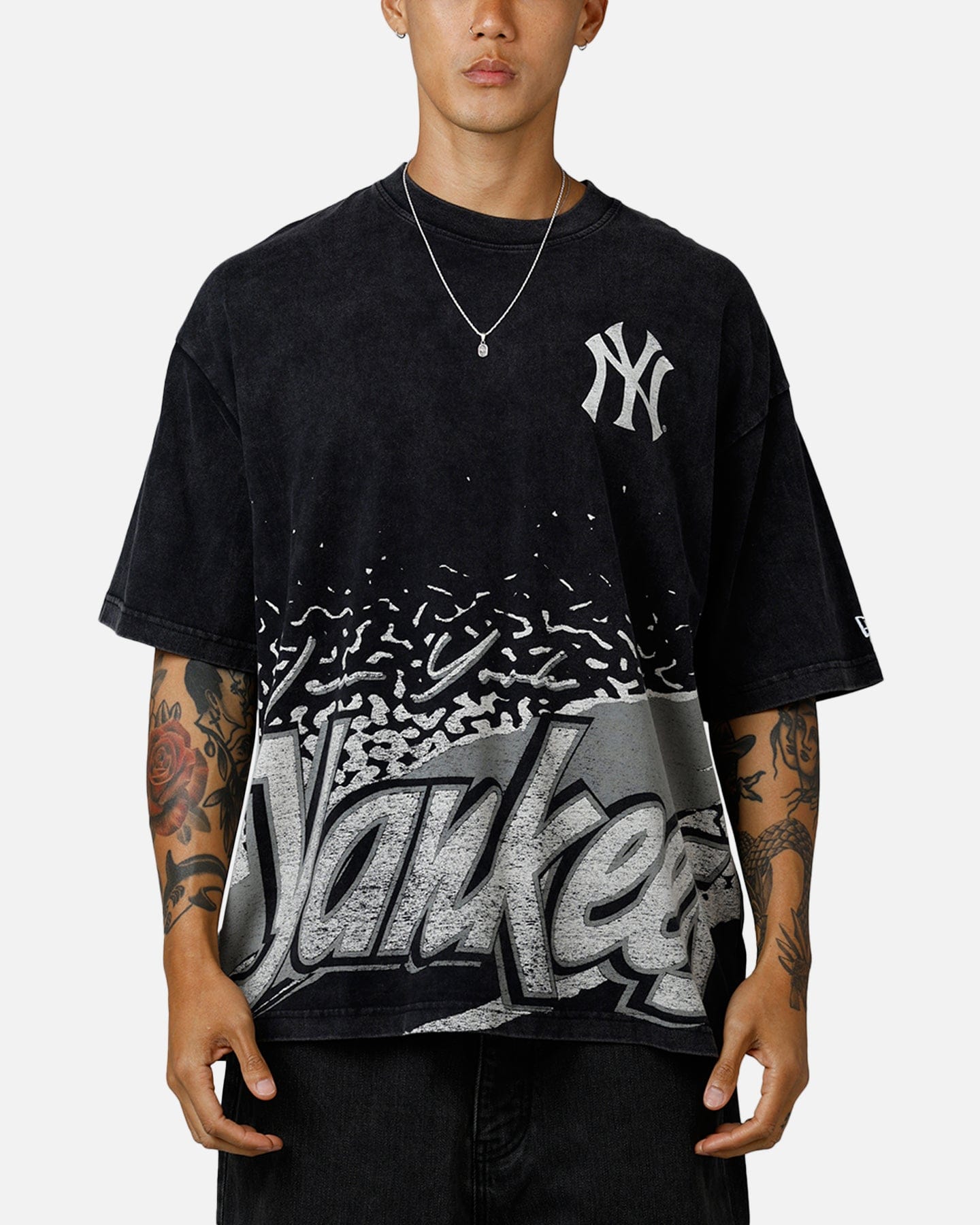 New Era New York Yankees Sport Class T - Shirt Washed Black