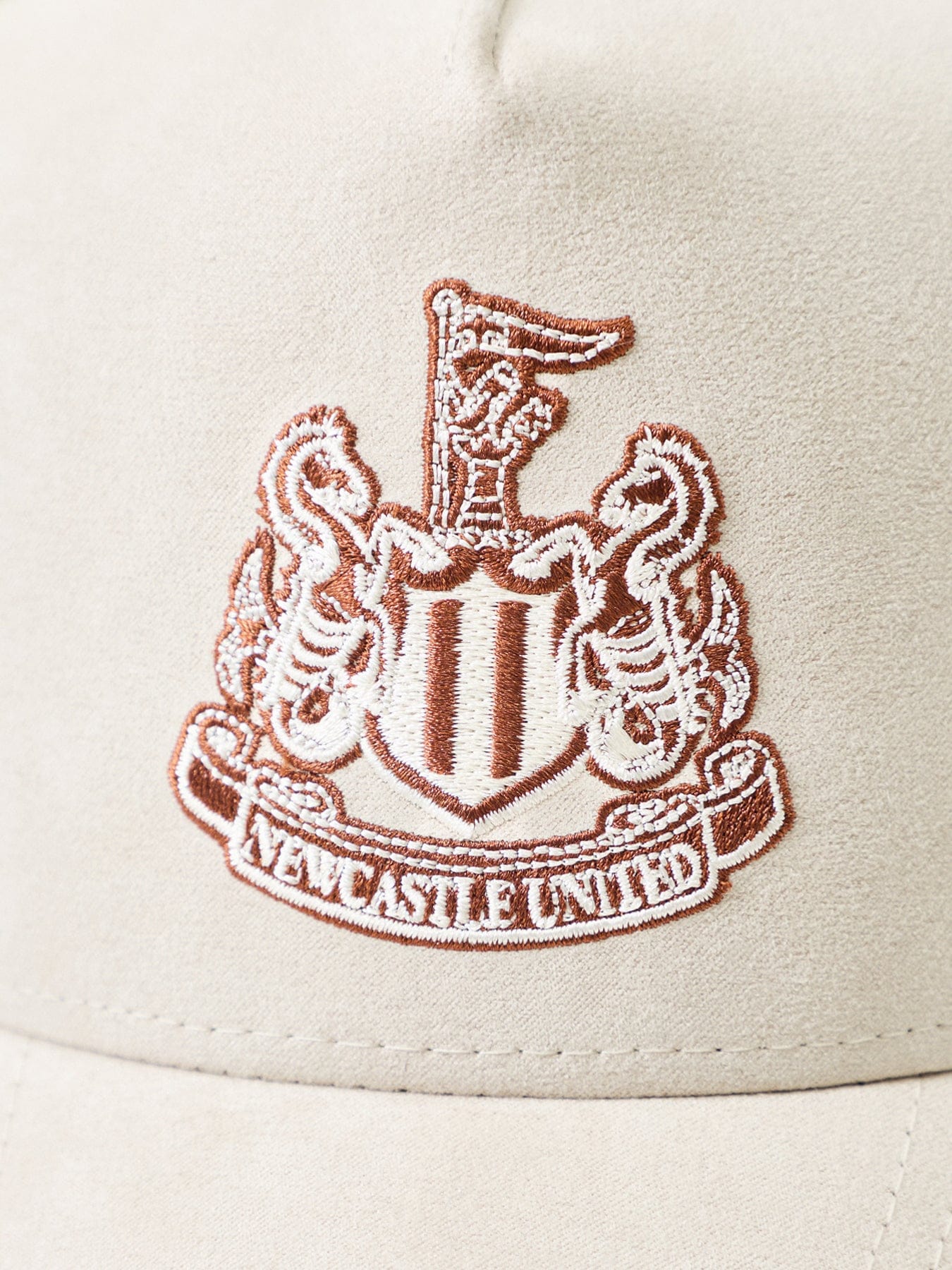 New Era Faux Suede Trucker Newcastle Cap Cream