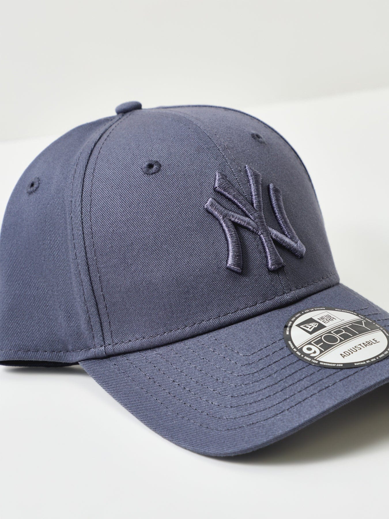 New Era League Essential 9FORTY New York Yankees Cap Grey