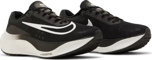 WHITE* Zoom Fly 5 Black White