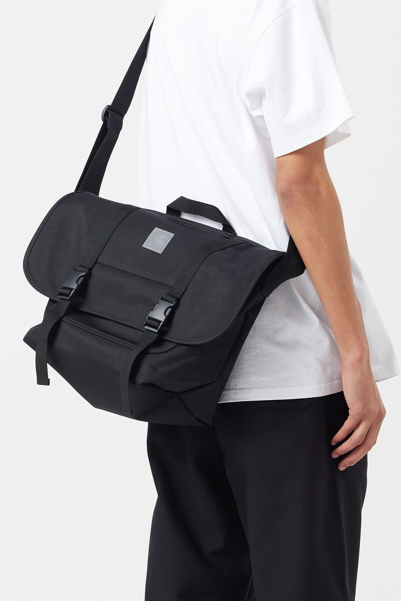 Carhartt WIP REFLECTIVE PARCEL BAG