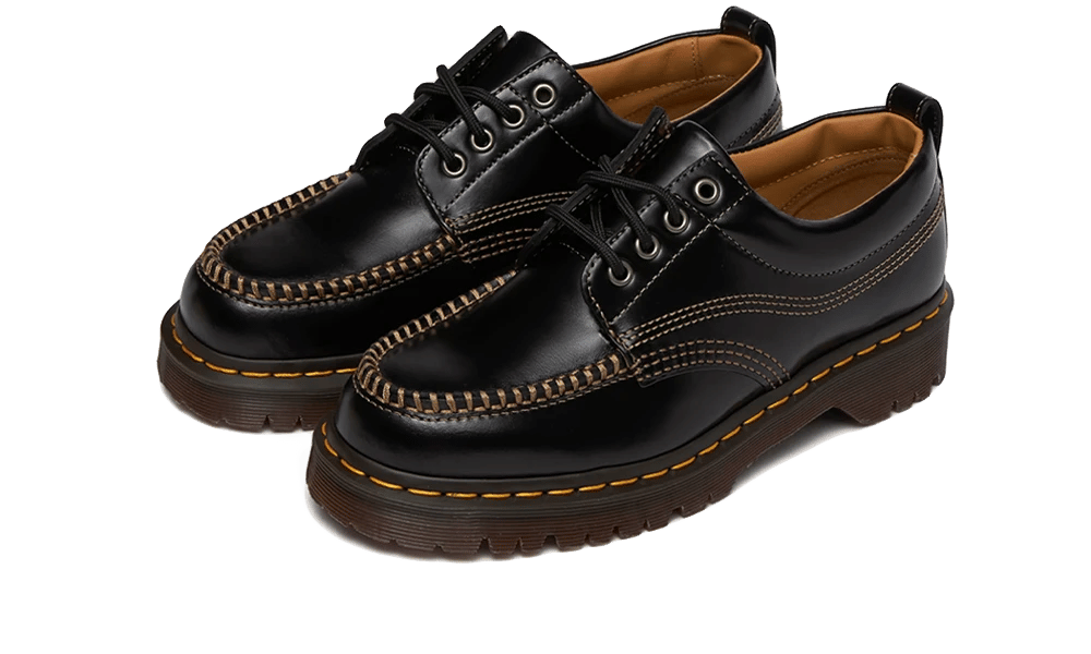 Dr. Martens Lowell 4 Eye Shoe Black Wild Grain