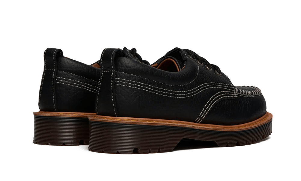 Dr. Martens Lowell 4 Eye Shoe Black Wild Grain