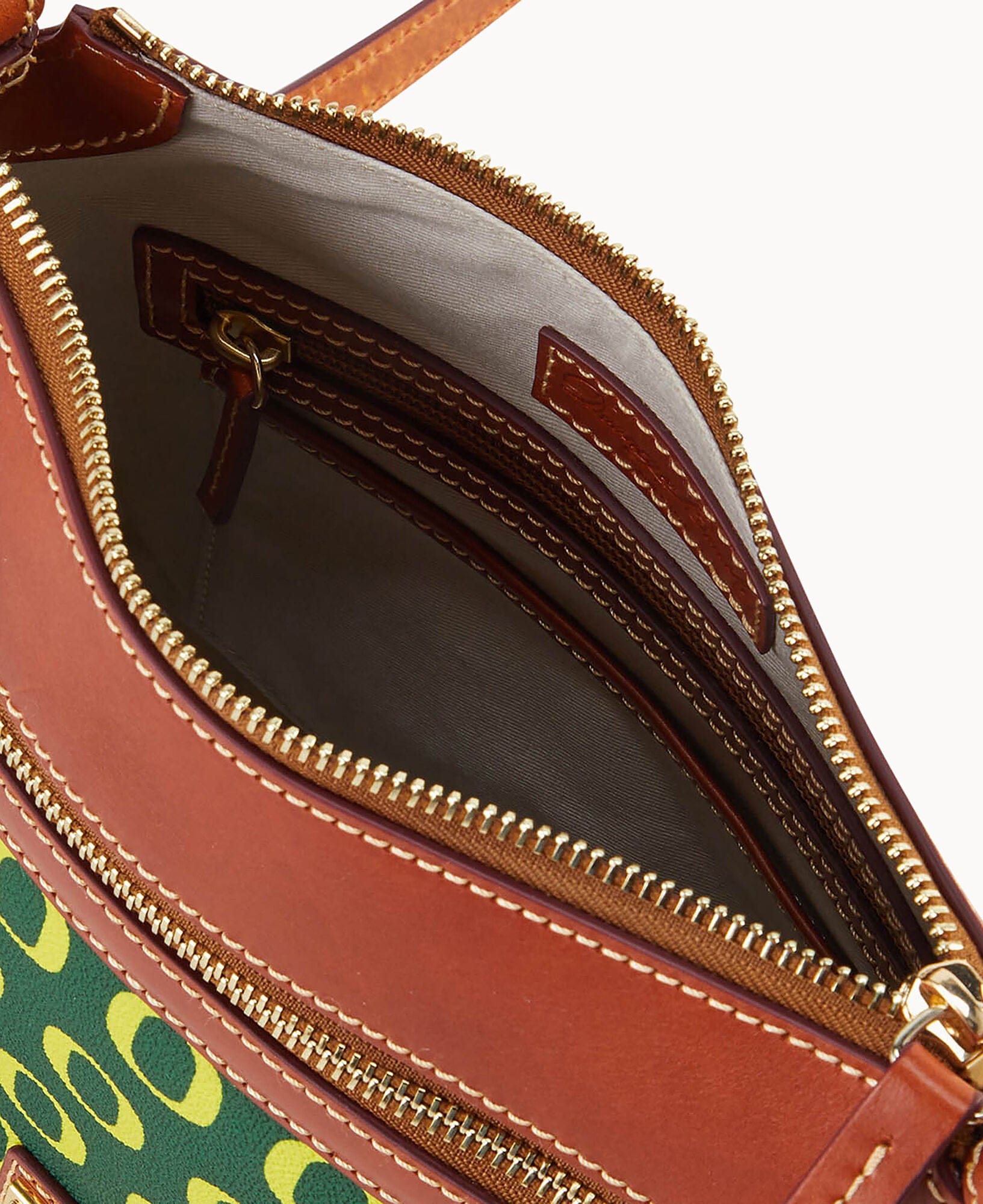 Dooney & Bourke Collegiate University of Oregon Crossbody 25
