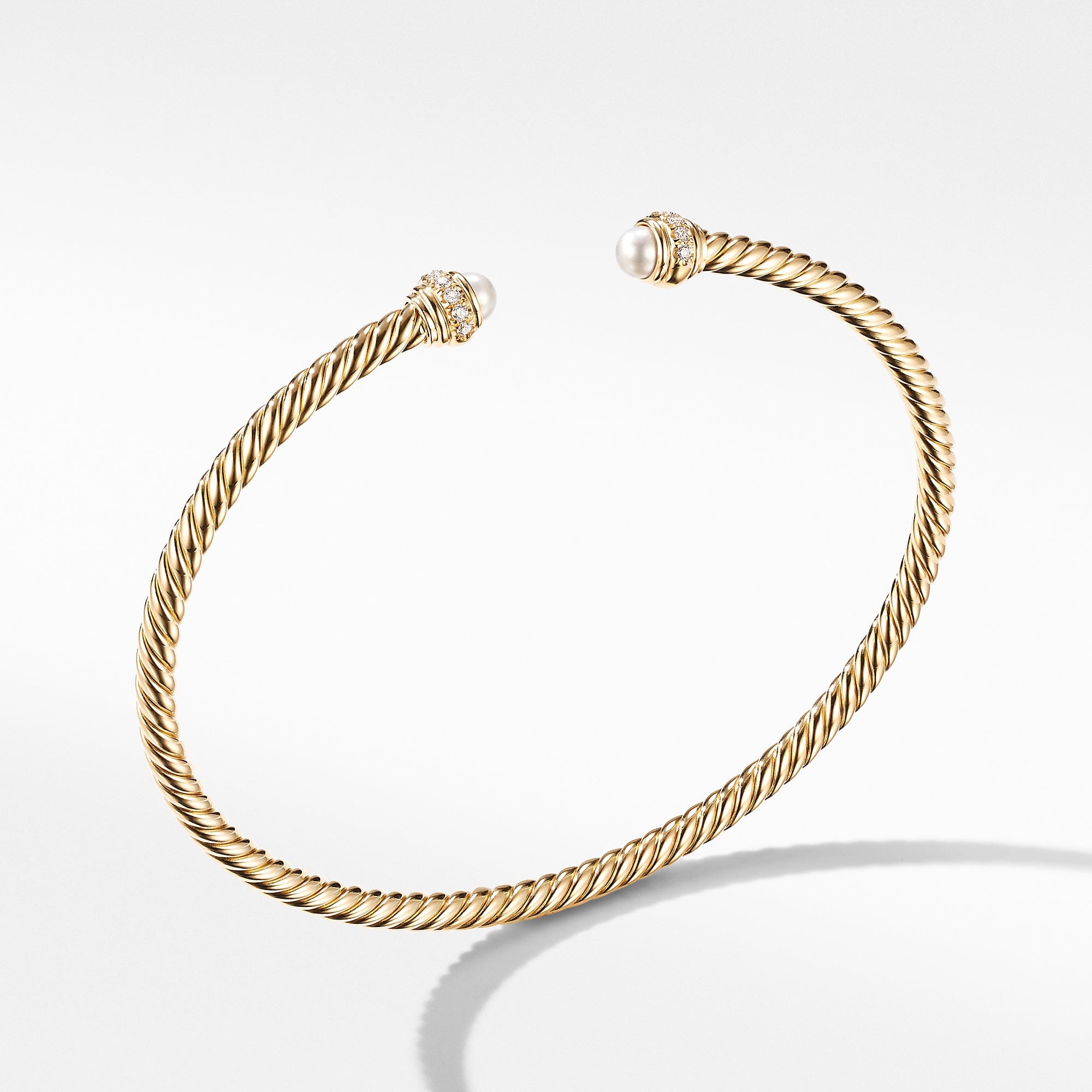 David Yurman Cable Spira® Bracelet in 18K Gold with Pearl, 3 mm, Size Medium