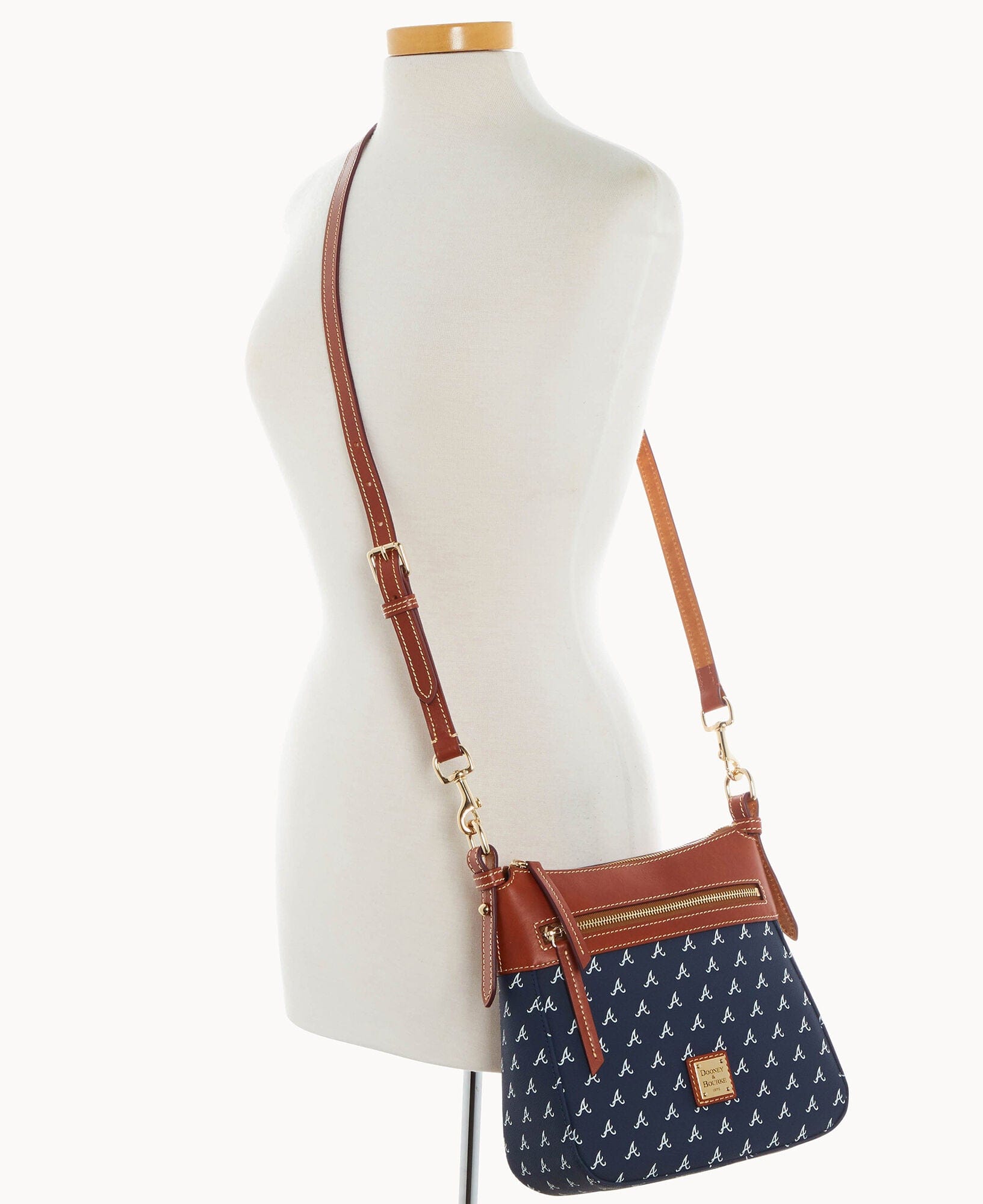 Dooney & Bourke MLB Braves Crossbody 25