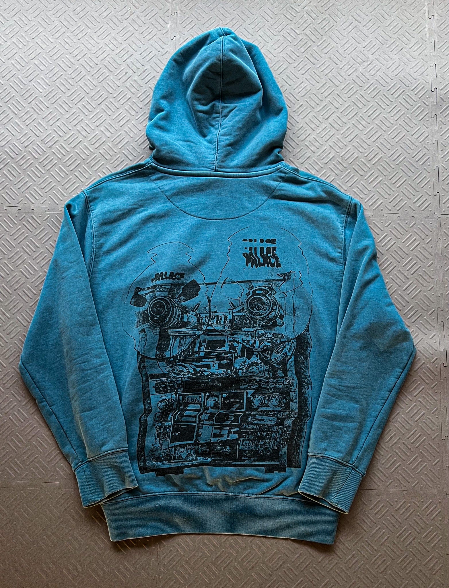 Palace FW18 Palace Tri Wobble Hoodie (M)