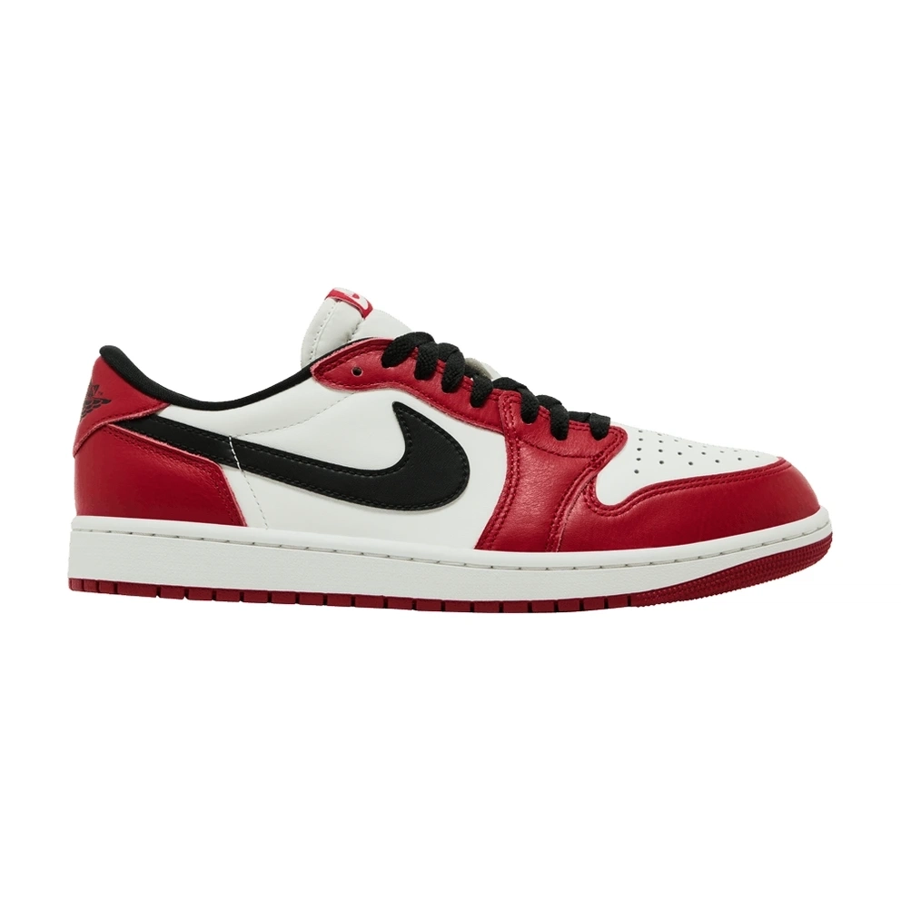 Air Jordan 1 Retro Low OG Chicago 2025