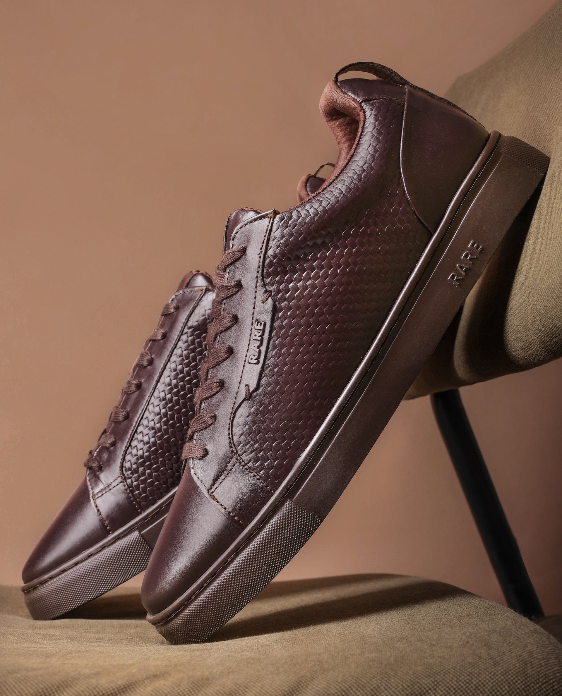RAREZ Rare Rabbit Mens Rapso Brown Round Toe Low - Top Embossed Lace - Up Sneaker Shoes