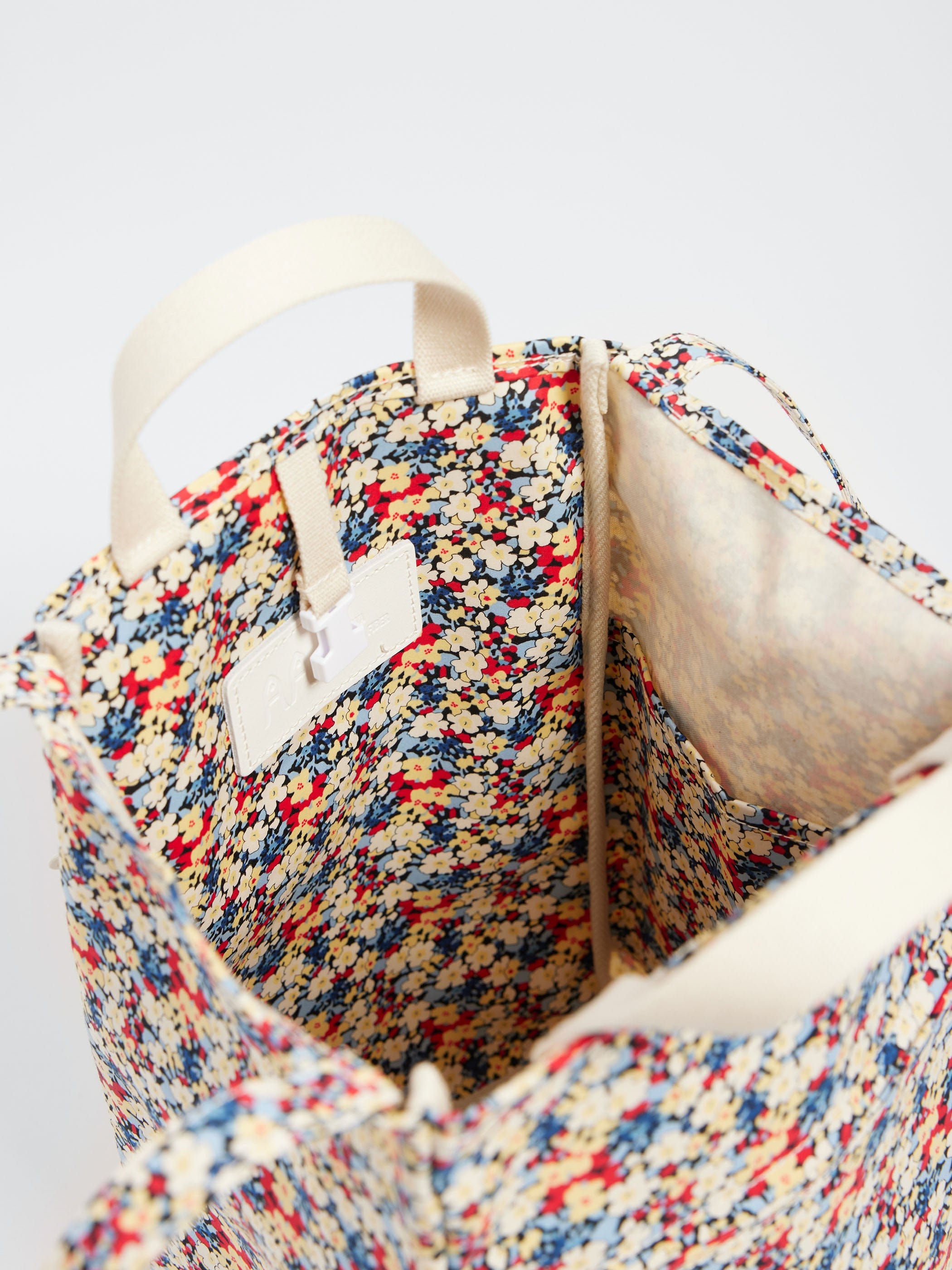 Amiacalva Liberty Zippy Tote